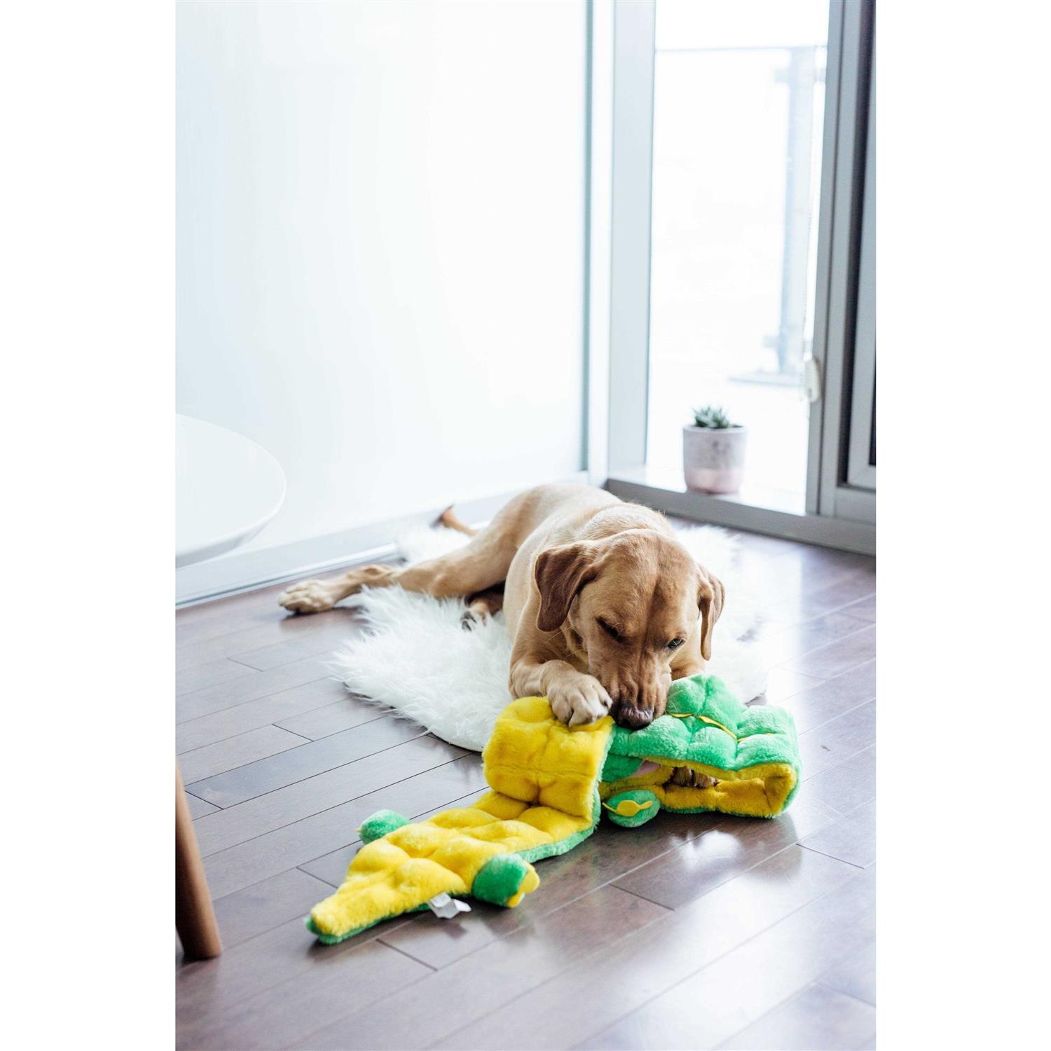 Outward Hound Squeaker Matz Dog Toy Gator Ginormous - Healthber