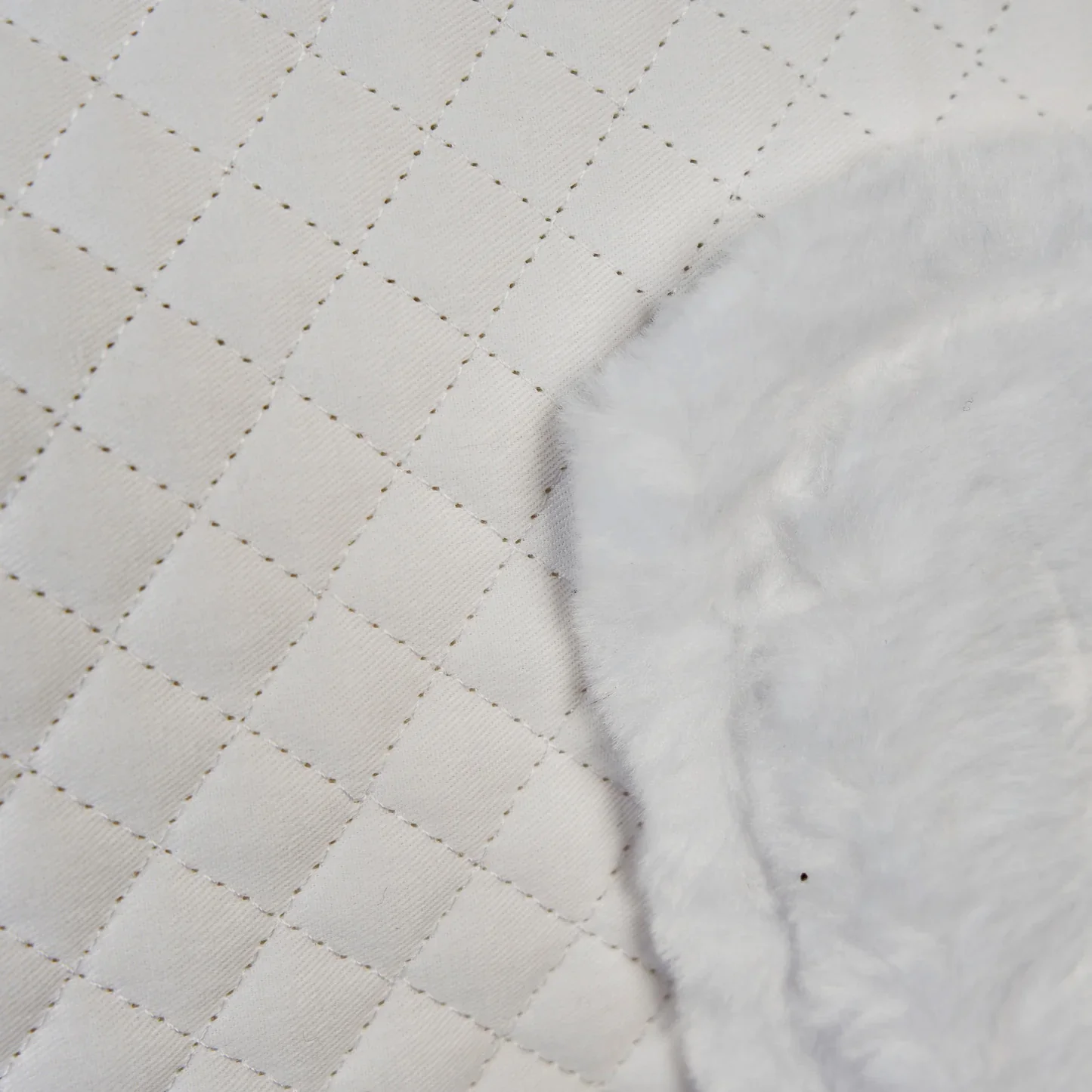 Arma SupaFleece Rimmed Shaped Saddle Pad - Healthber