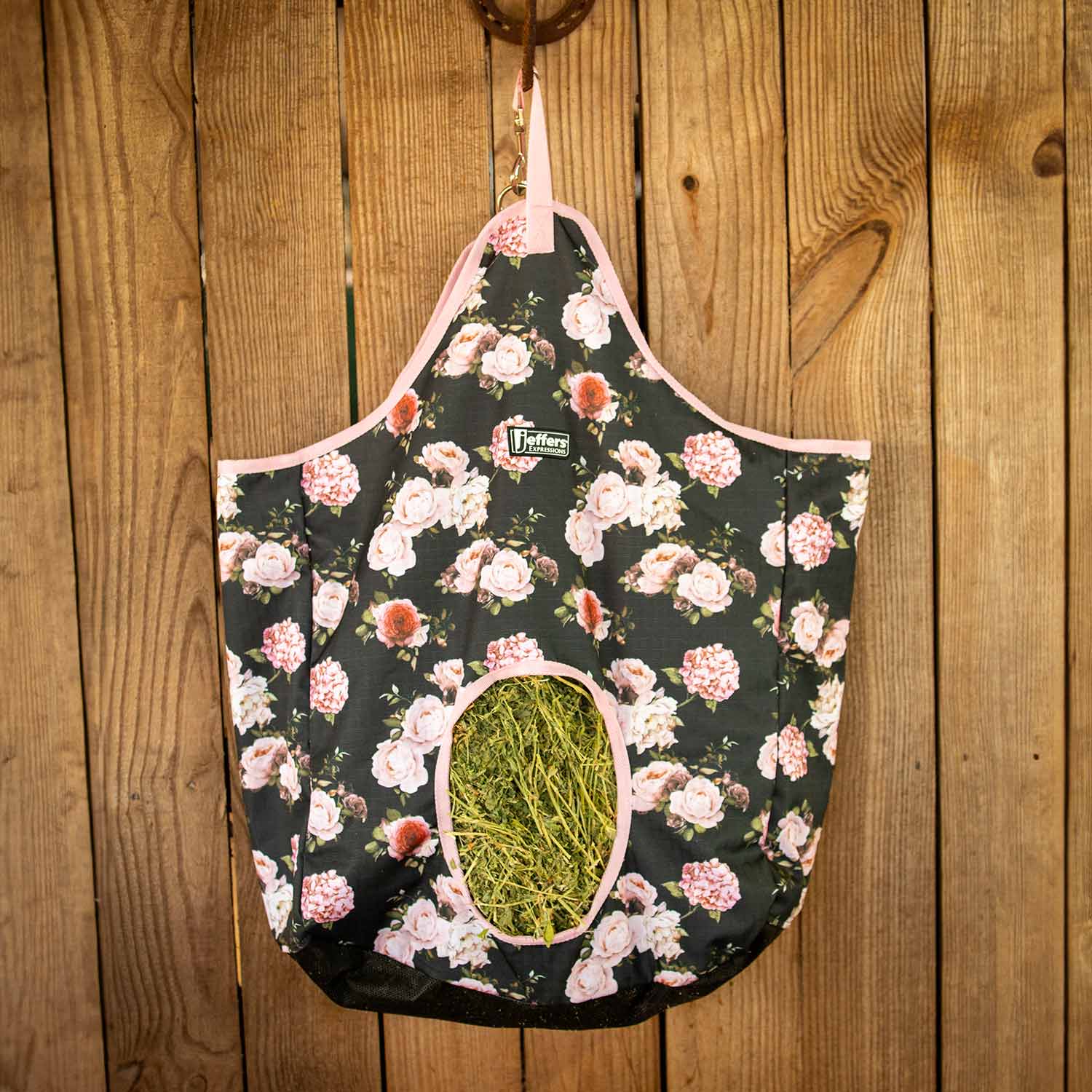 Expression Top Loading Hay Bag, 600 Denier - Healthber