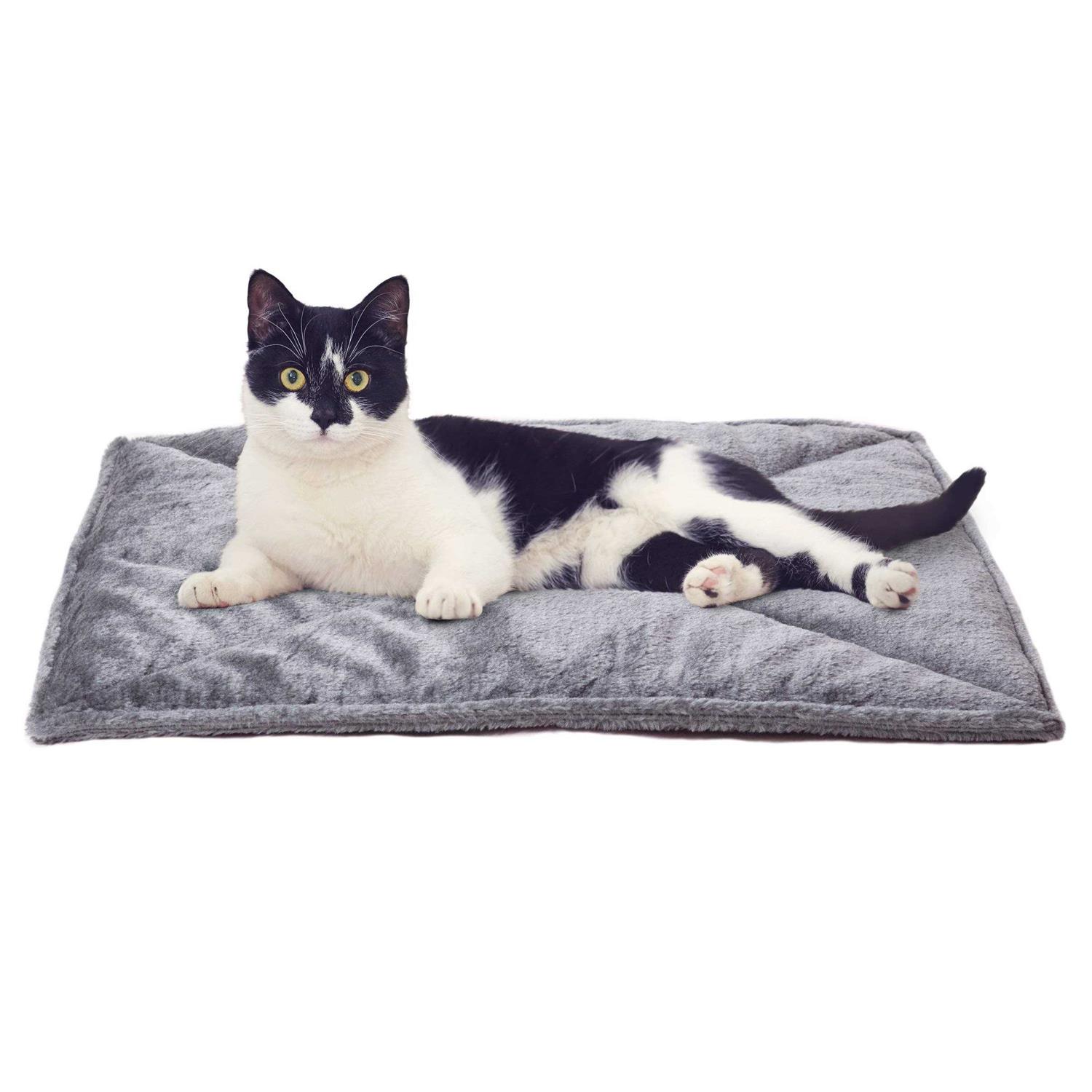 FurHaven ThermaNAP Faux Fur Self-Warming Pet Bed Mat - Healthber