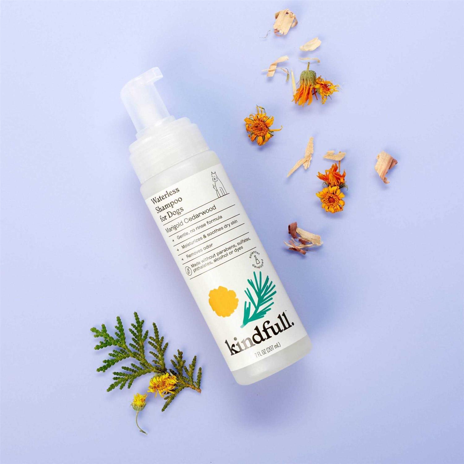 Kindfull Marigold Cedarwood Waterless Dog Shampoo - Healthber