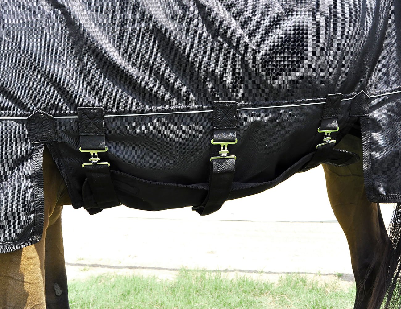 1680D Supreme Plus Medium Weight Turnout Blanket - Healthber