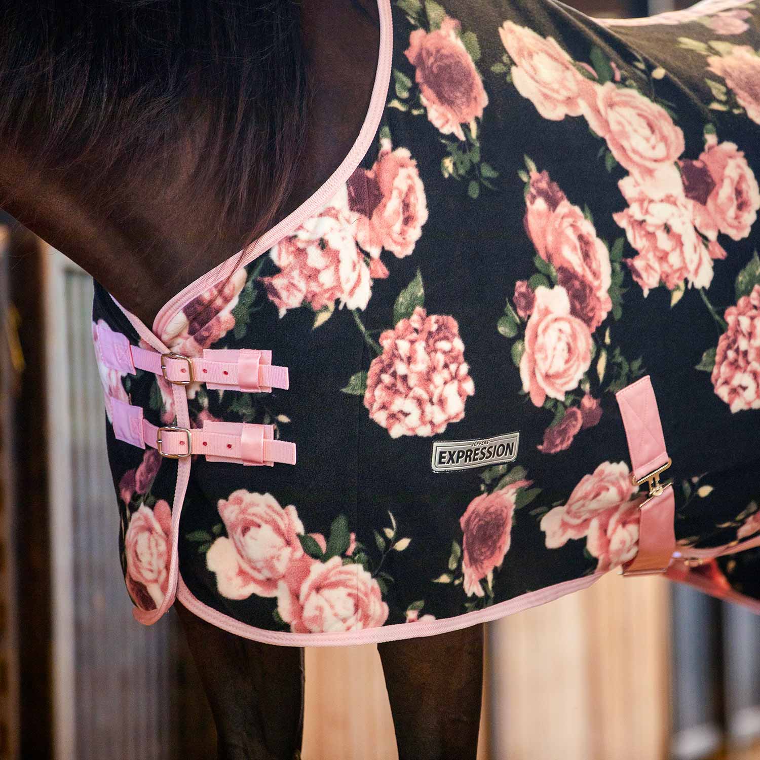 Expression Standard Neck Fleece Horse Cooler, Rose Garden - Healthber