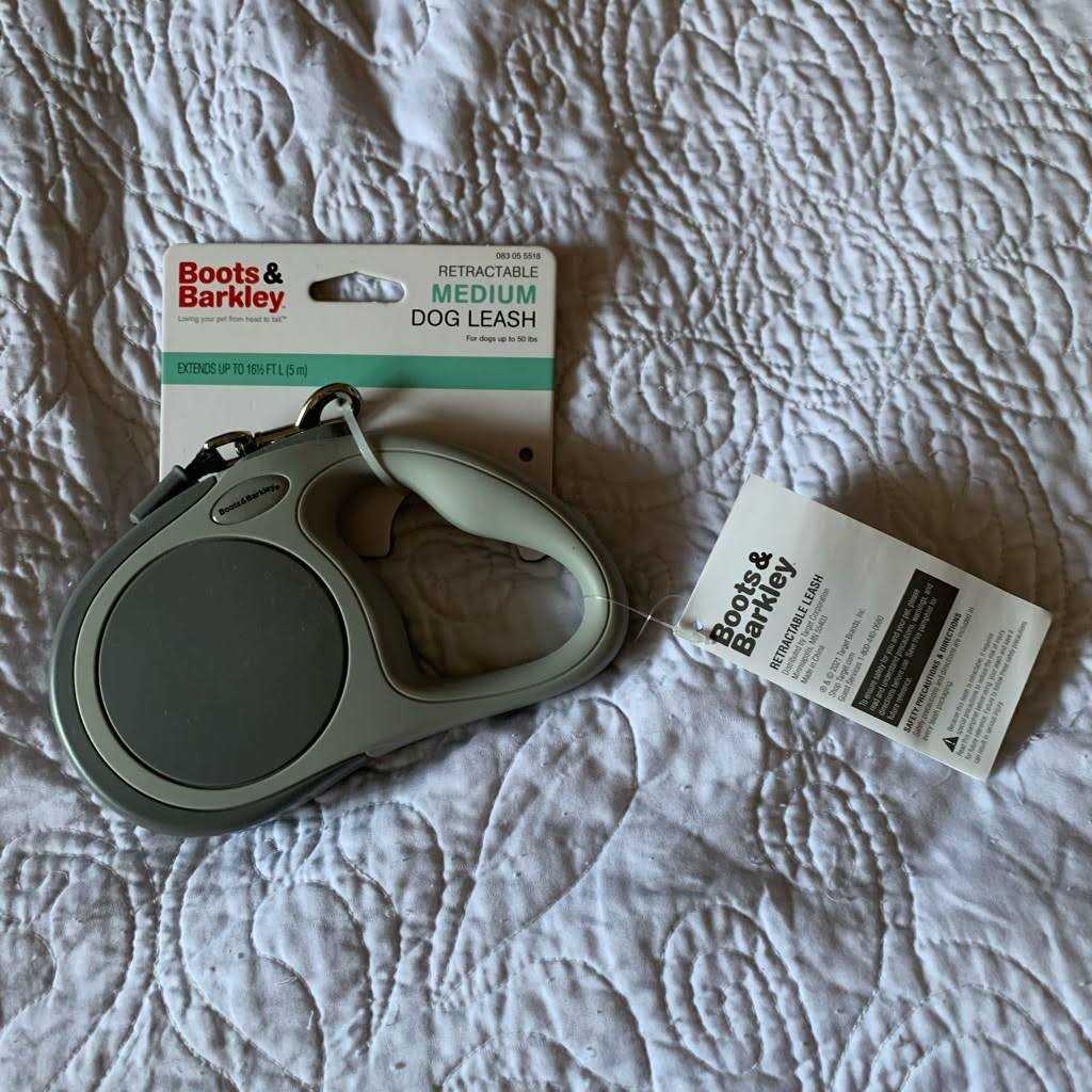 Boots & Barkley Reflective Retractable Dog Leash - Healthber