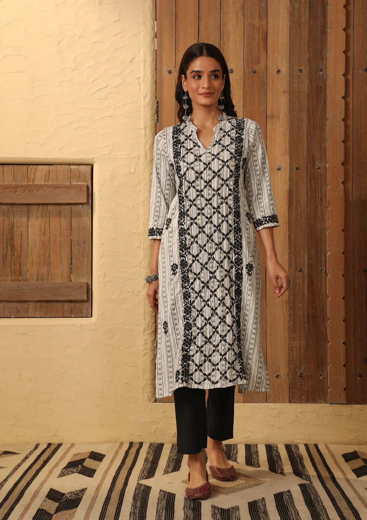 HOC Cotton Chikankari Printed Women's Long Kurta - Black - Healthber