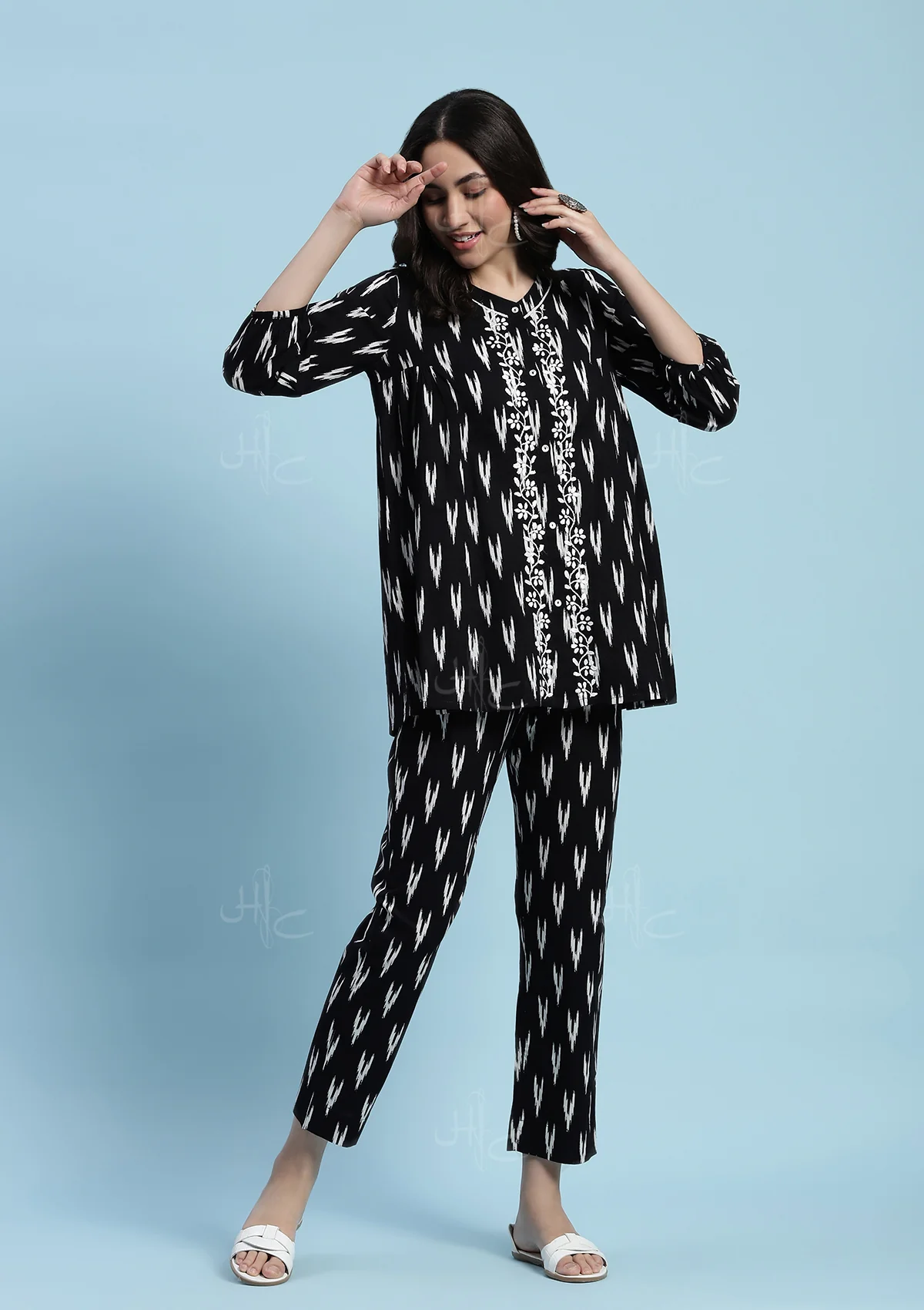 Cotton Chikankari Printed Women's 2 PC Co-ord Set - Black - Healthber