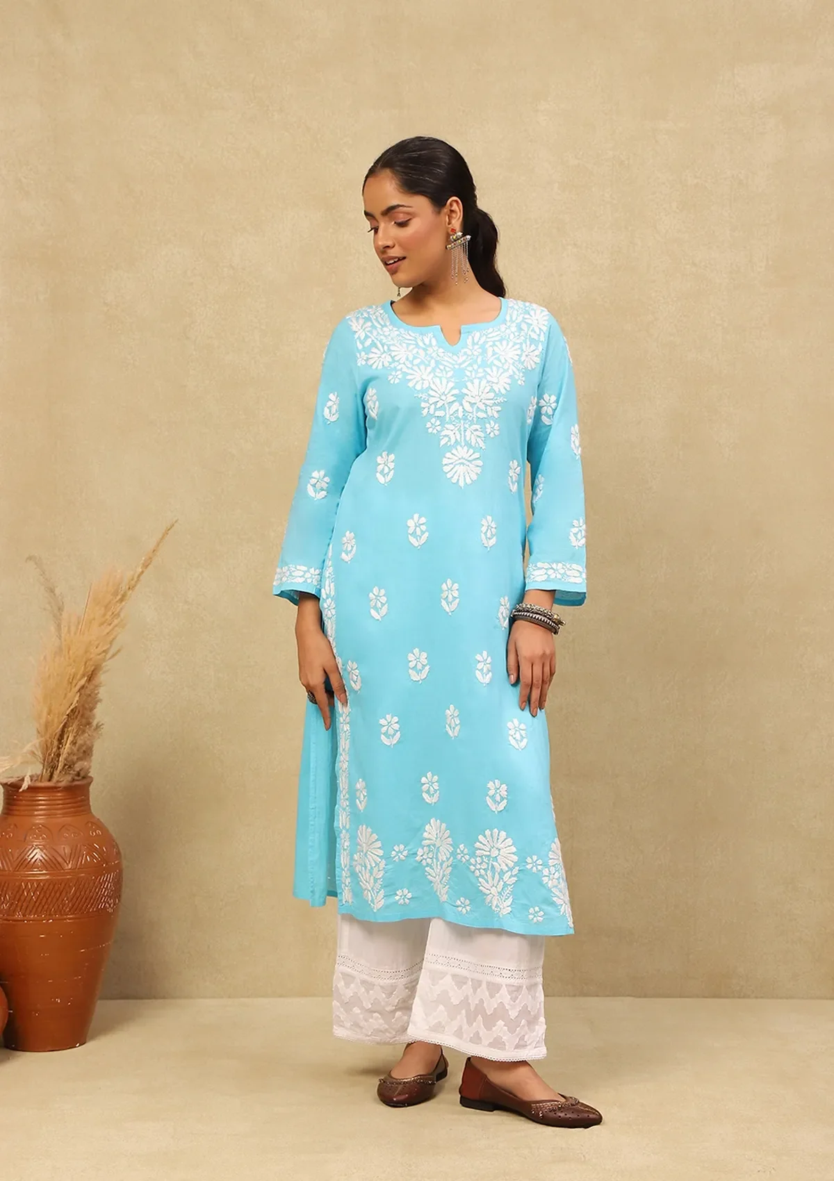 HOC Nida Chikankari Cotton Straight Kurta - Healthber