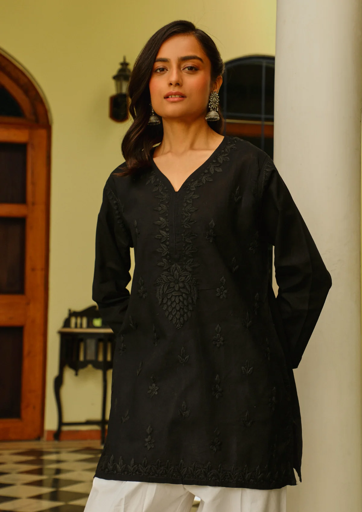 HOC Cotton Chikankari Solid Women's Short Kurta - Black - Healthber