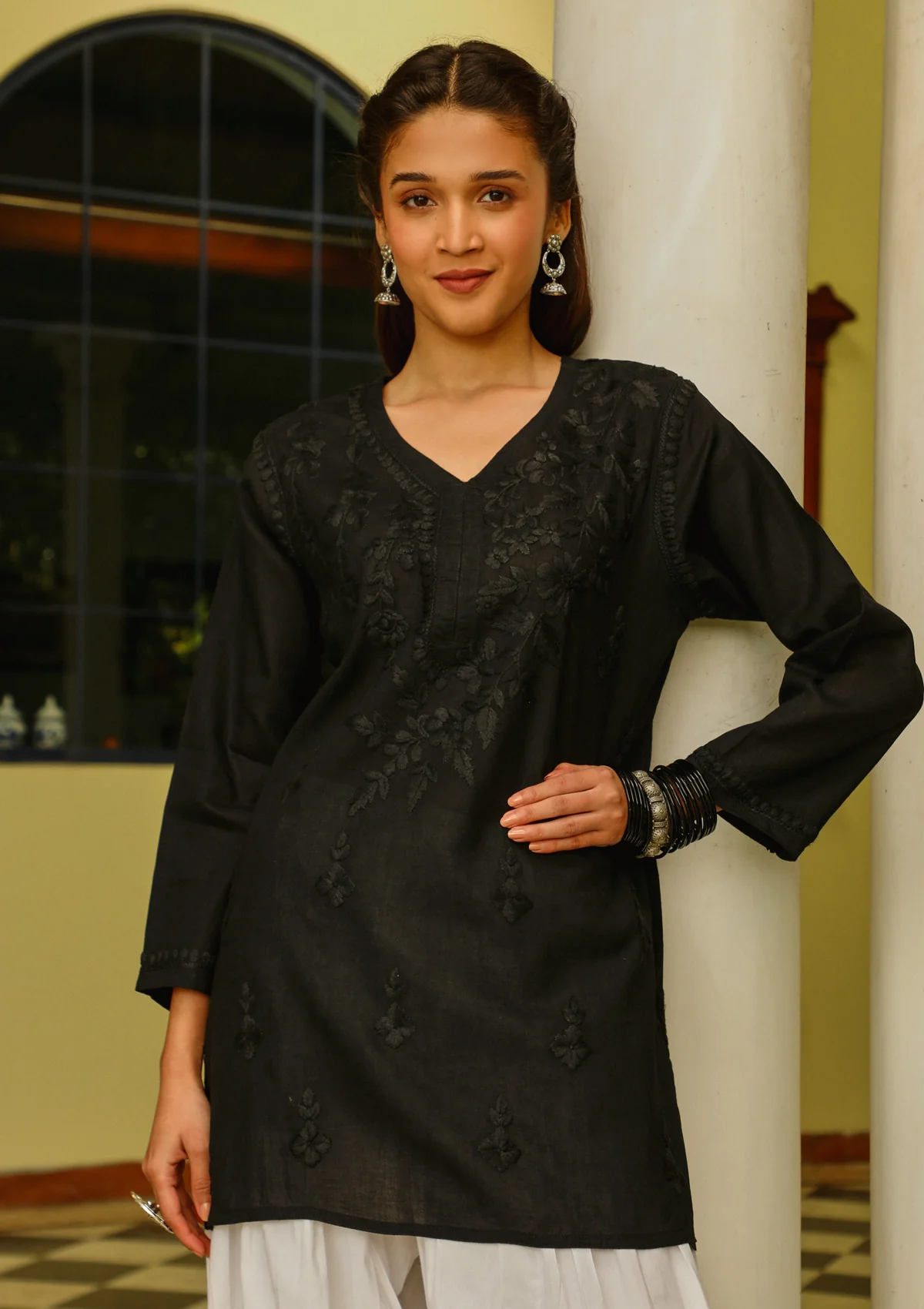 HOC Cotton Chikankari Solid Women's Short Kurta - Black - Healthber