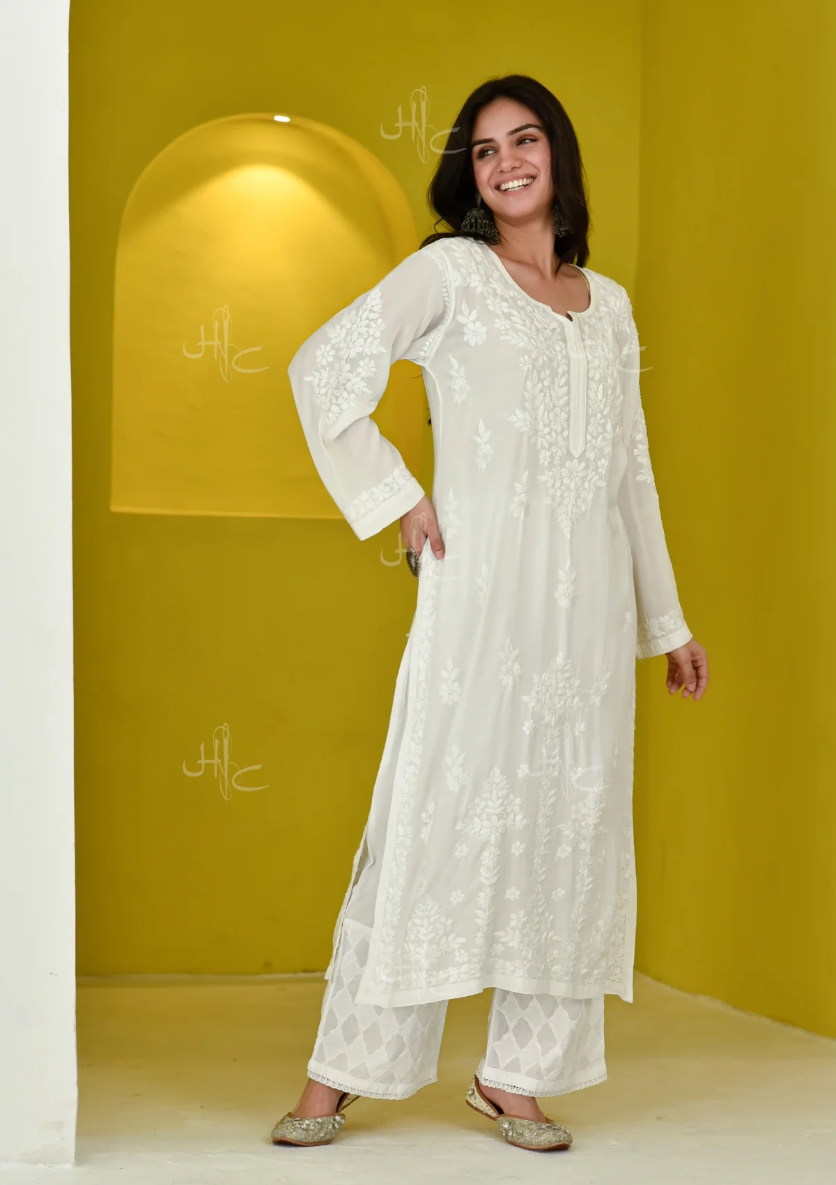 HOC Fenal Chikankari Modal Straight Kurta - White - Healthber