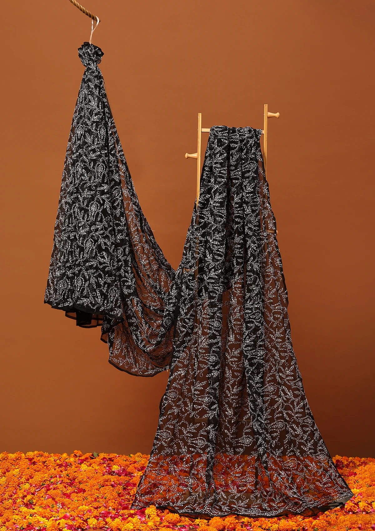 HOC Georgette Handwork Chikankari Tepchi Jaal Work Solid Women's Saree - Black - Healthber