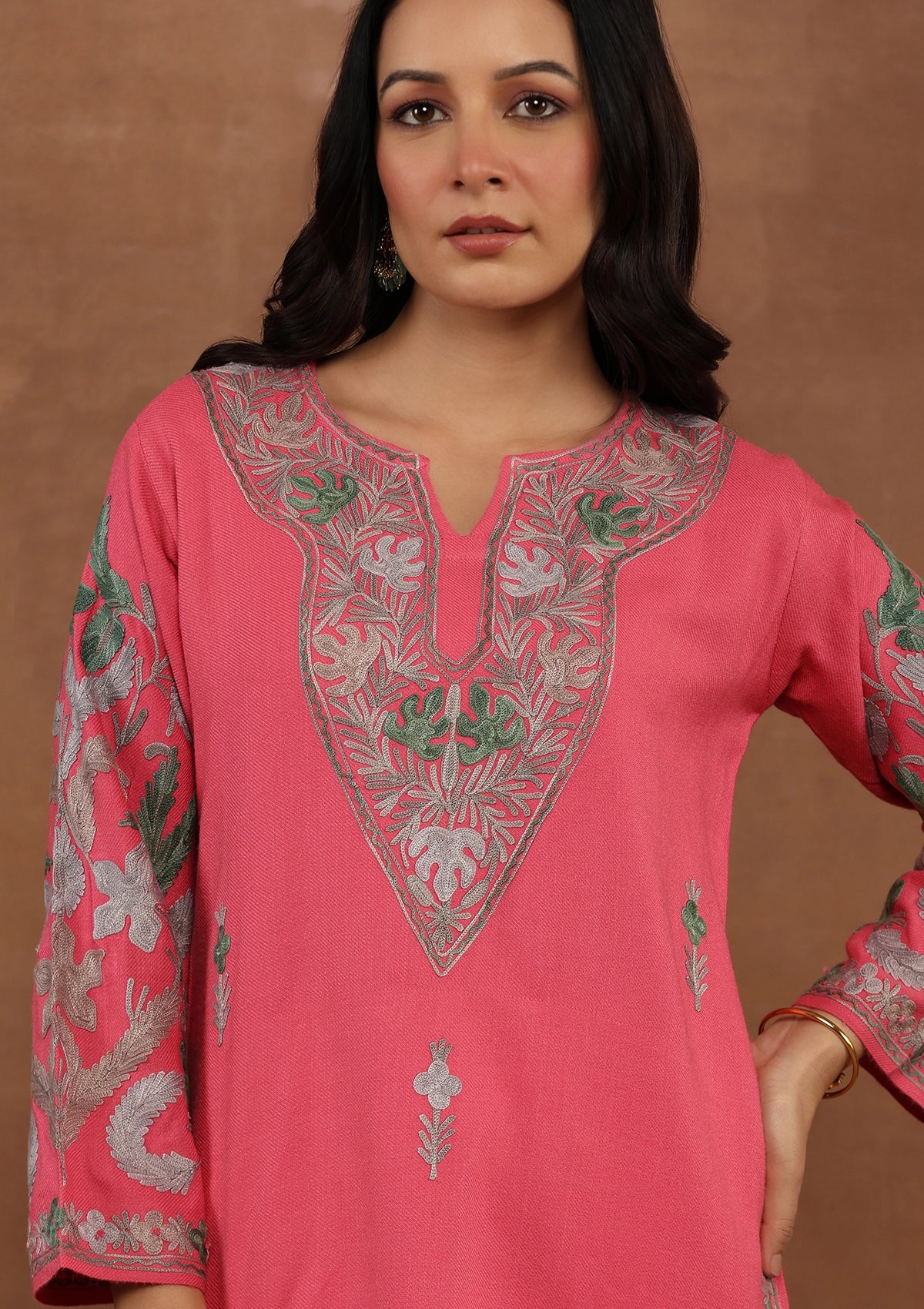 HOC Kasmira Aari Woollen Straight Kurta - Healthber