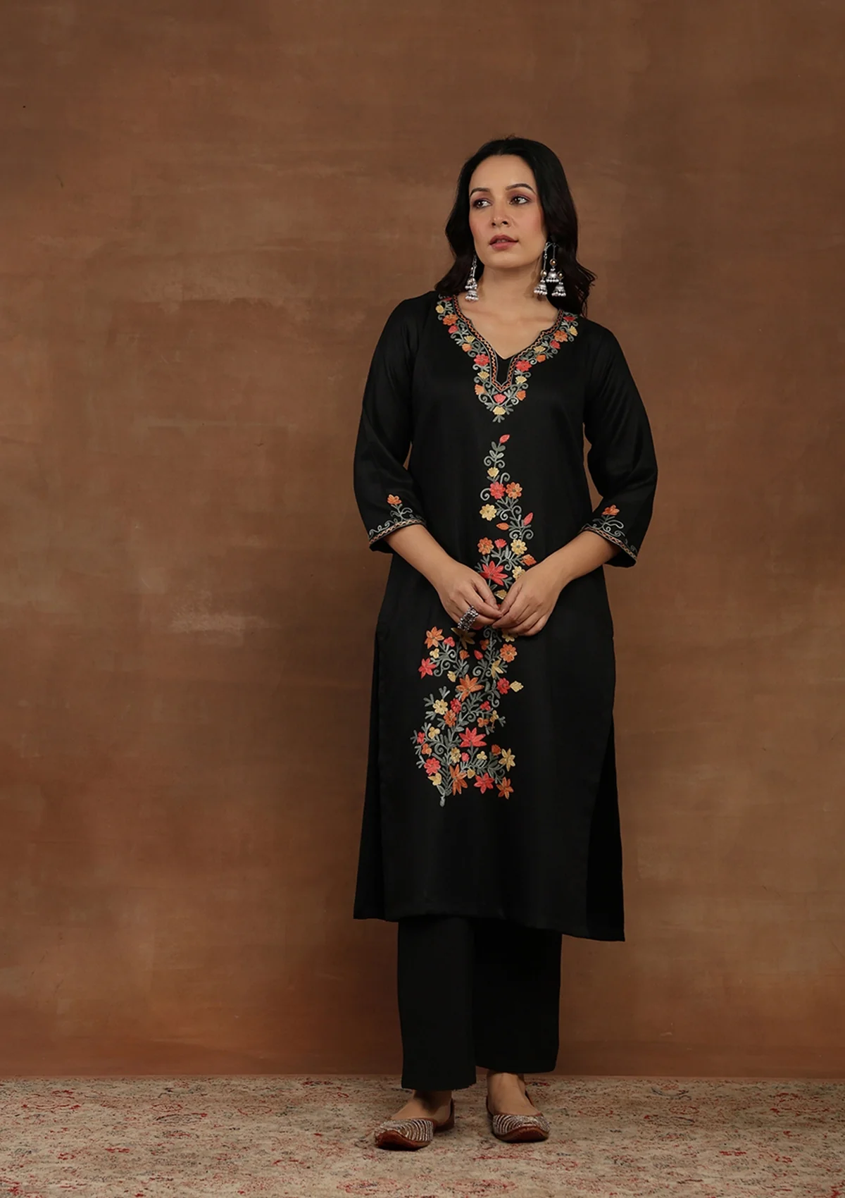 HOC Aari Woollen Straight Kurta Set - Healthber