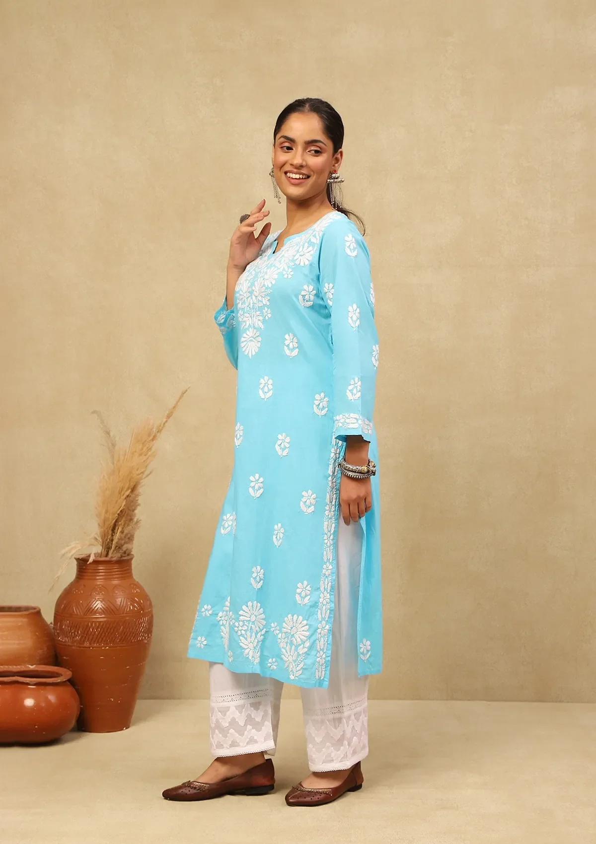 HOC Nida Chikankari Cotton Straight Kurta - Healthber