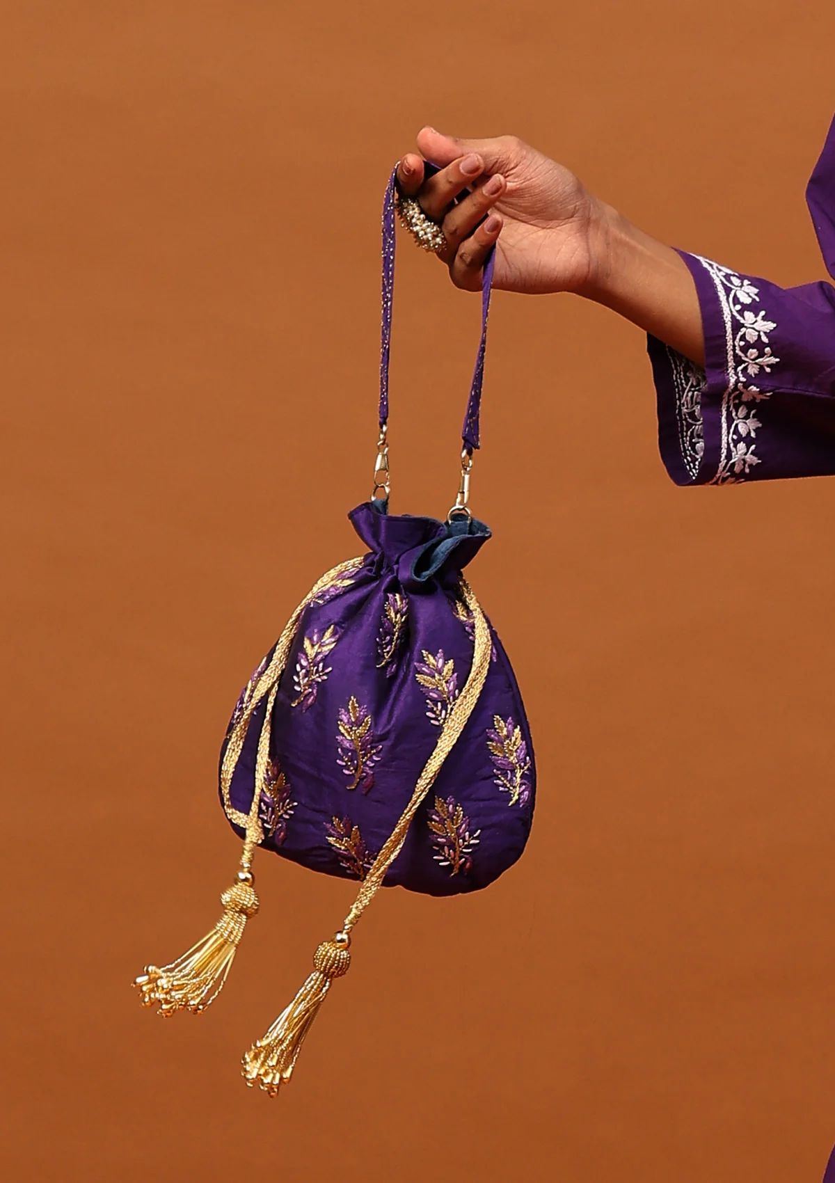 HOC Silk Chikankari Potli With Zari Work -Purple - Healthber