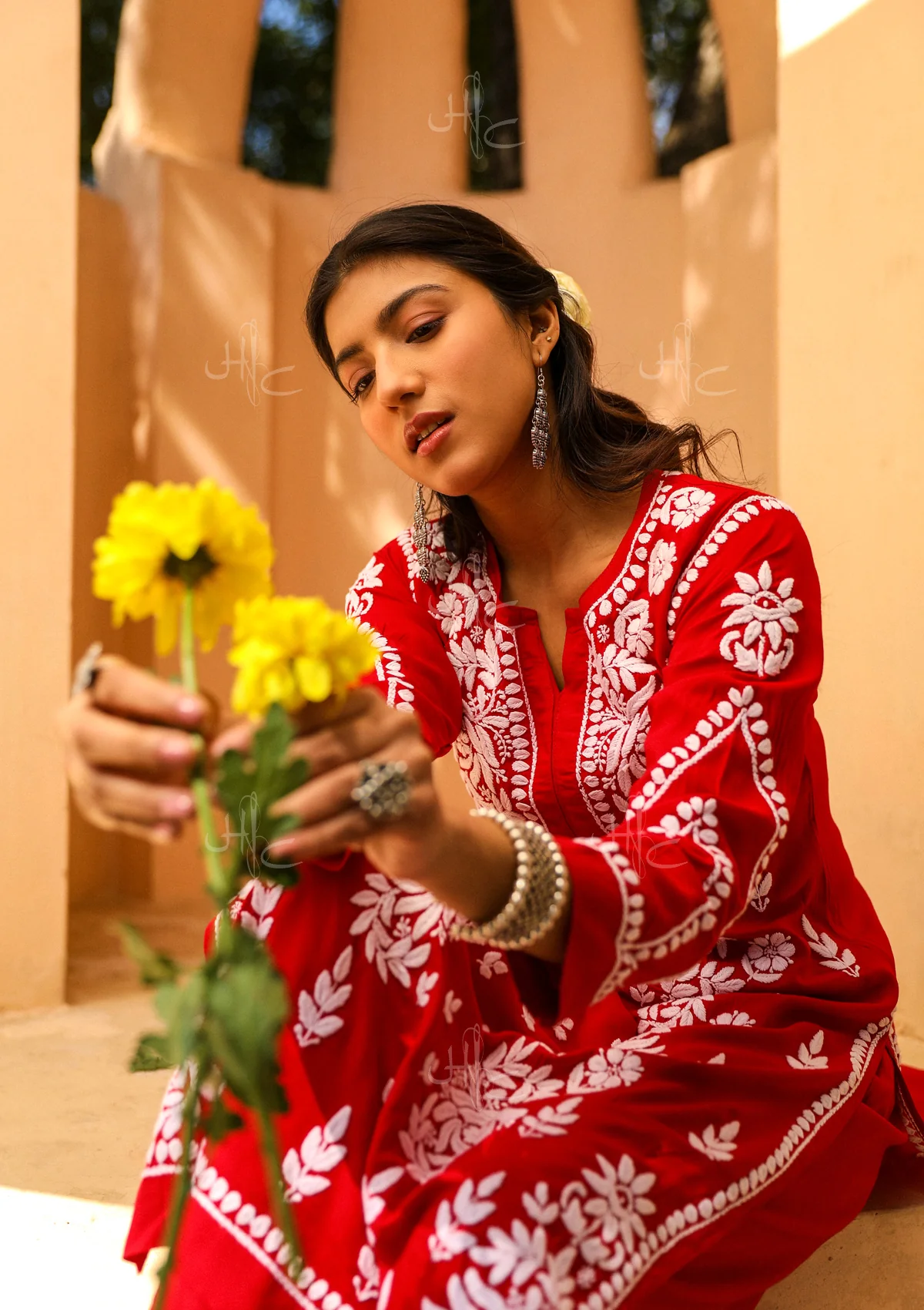 HOC Modal Chikankari Solid Women's Kurta Set - Red - Healthber