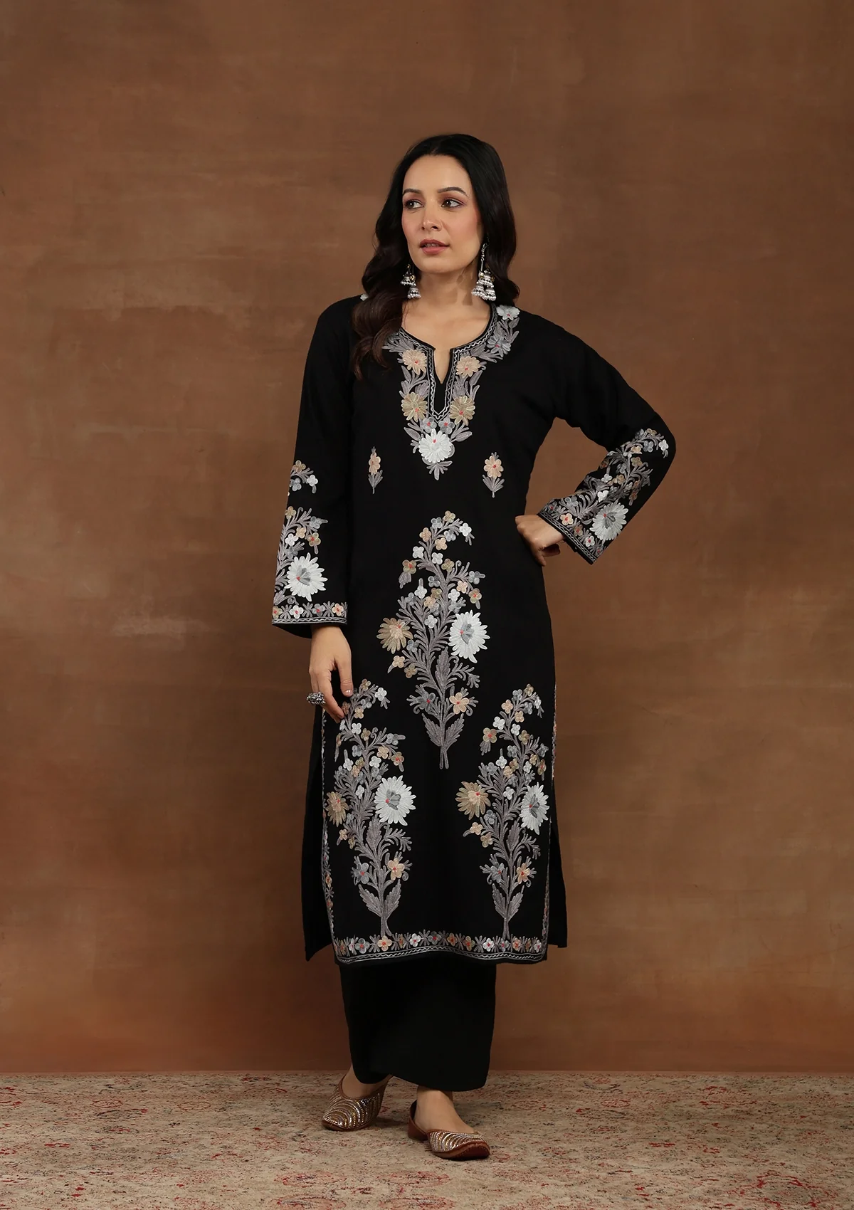 HOC Kasmira Aari Woollen Straight Kurta - Healthber