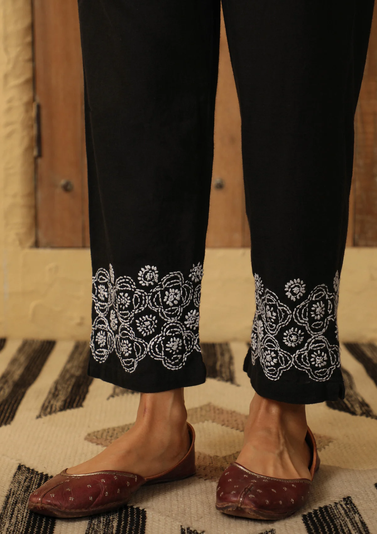 HOC Cotton Flex Embroidered Solid Women's Pants - Black - Healthber