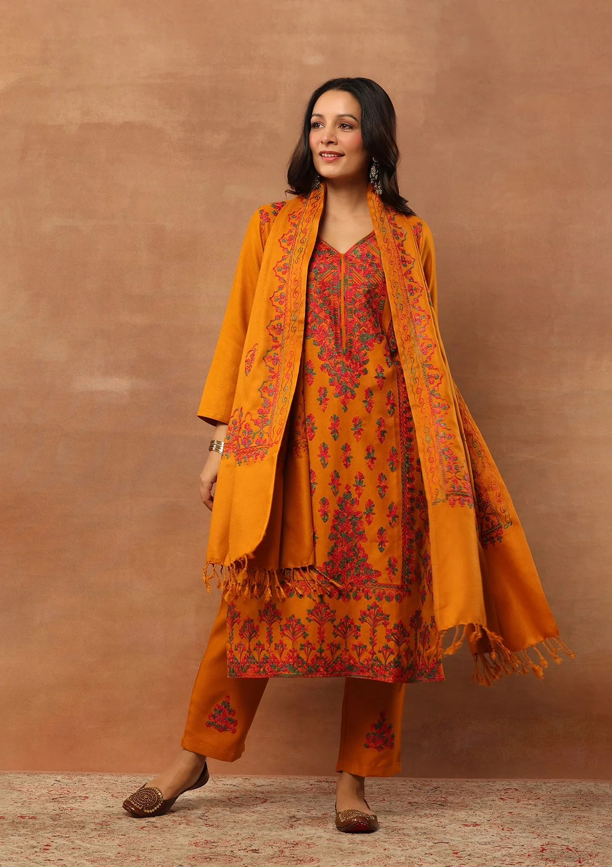 HOC Aari Woollen Straight Kurta Set with Dupatta - Healthber