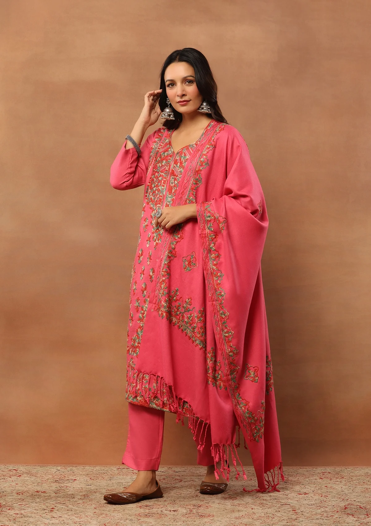 HOC Aari Woollen Straight Kurta Set with Dupatta - Healthber