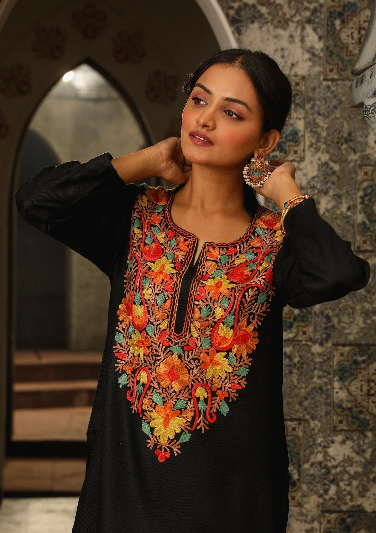 HOC Aari Woollen Straight Short Kurta Set-Black - Healthber