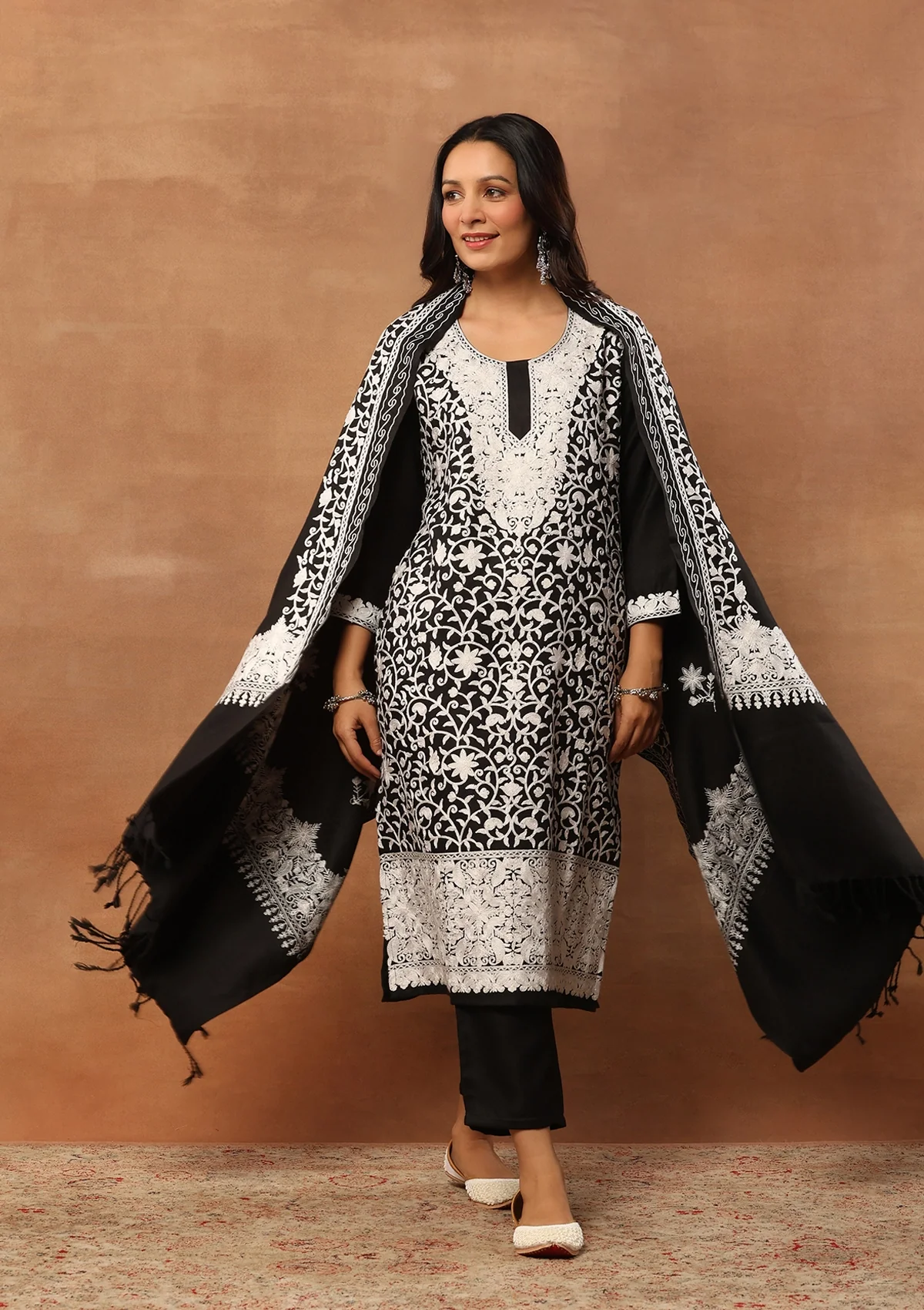 HOC Aari Woollen Straight Kurta Set with Dupatta-Black - Healthber