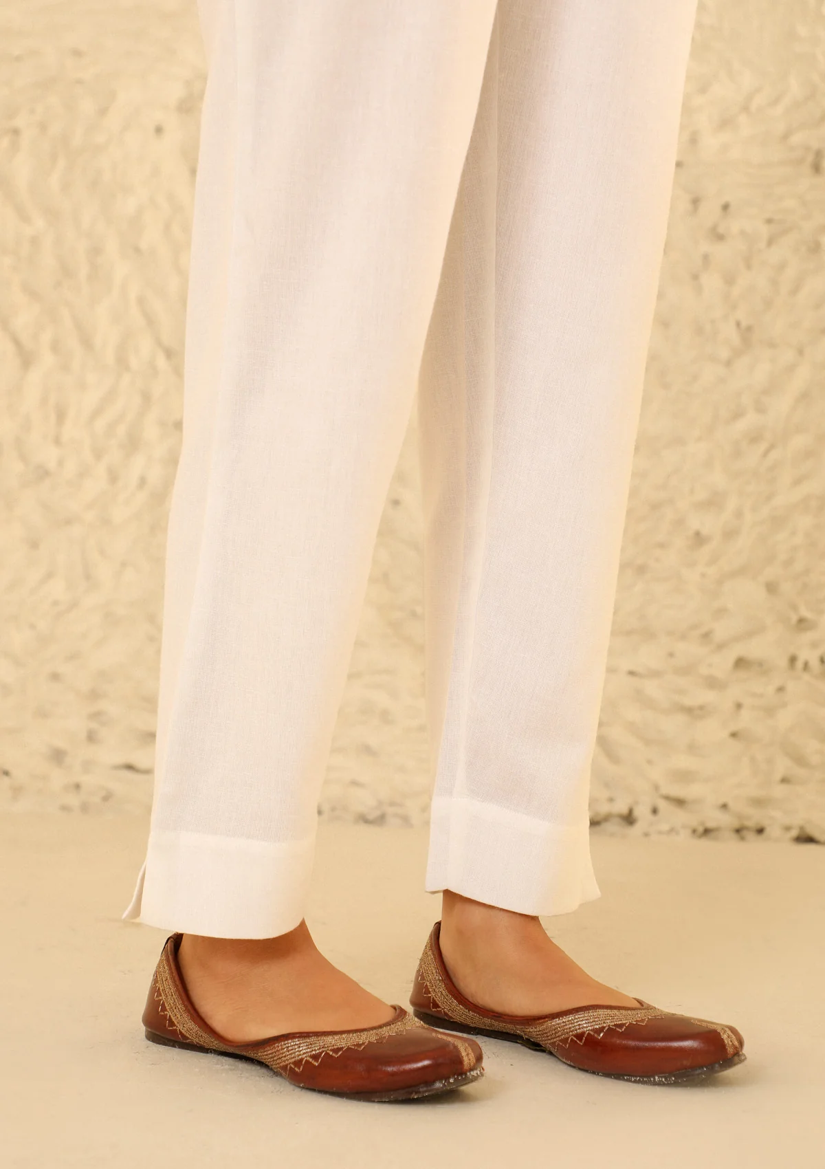 HOC Cotton Loom Women's Solid Tapered Pant - White - Healthber