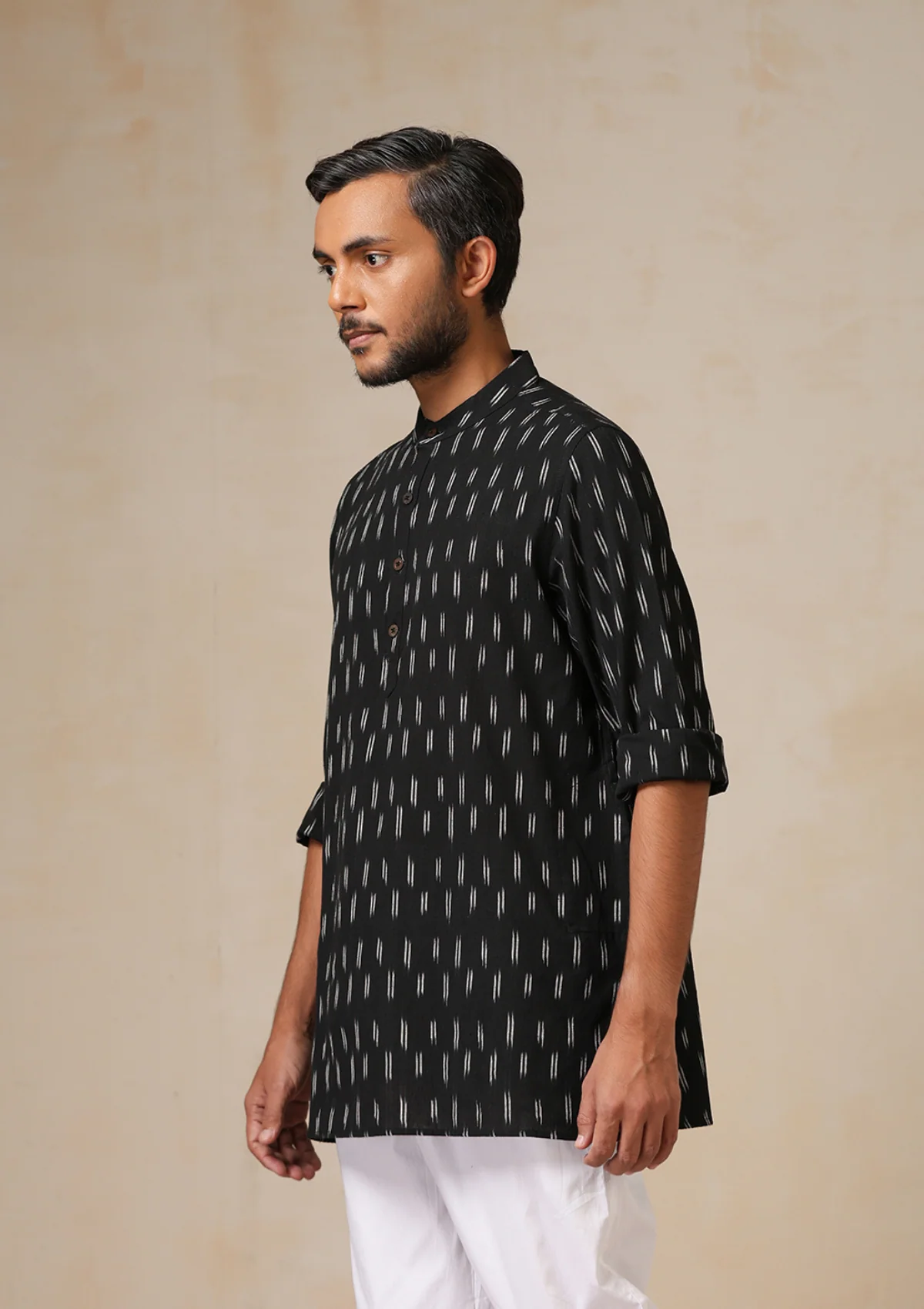 HOC Ikkat Cotton Solid Men's Short Kurta - Black - Healthber
