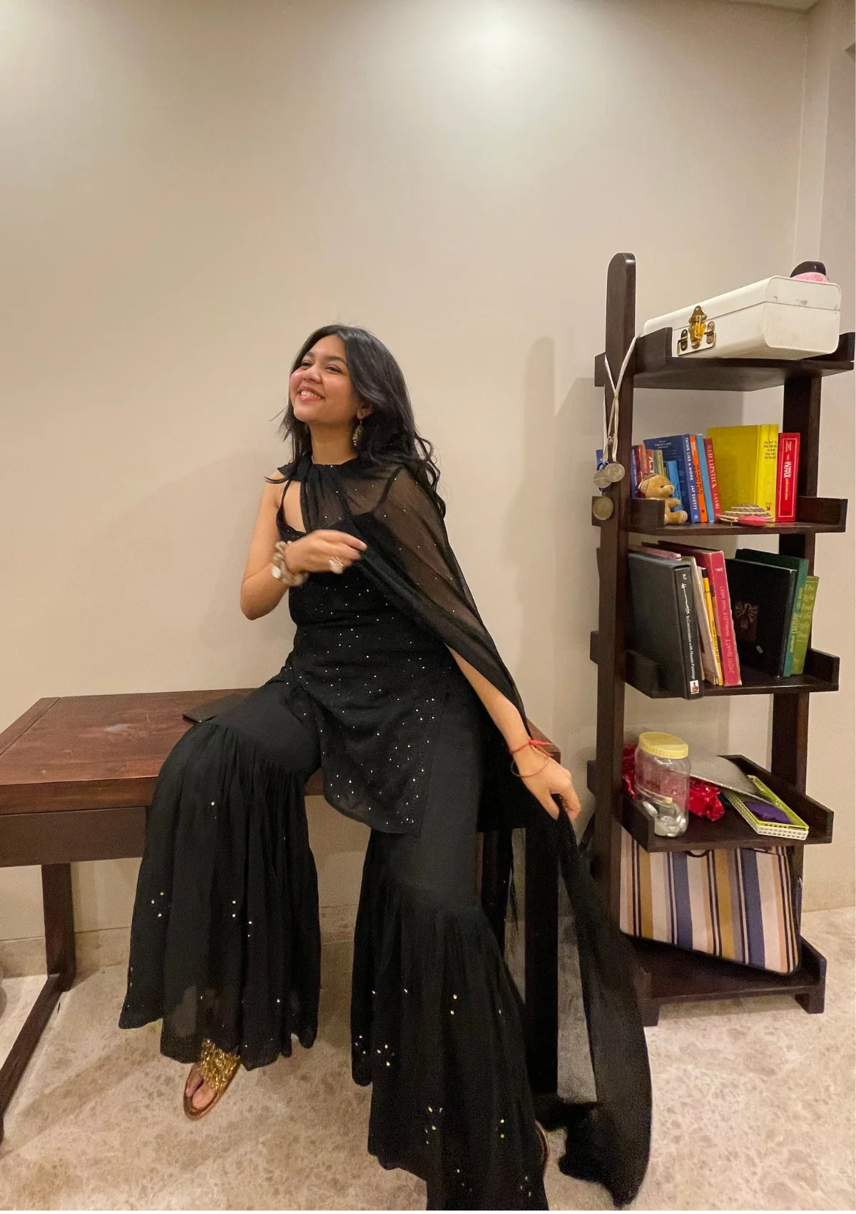 HOC Dia Chikankari Georgette Straight Kurta Set - Healthber