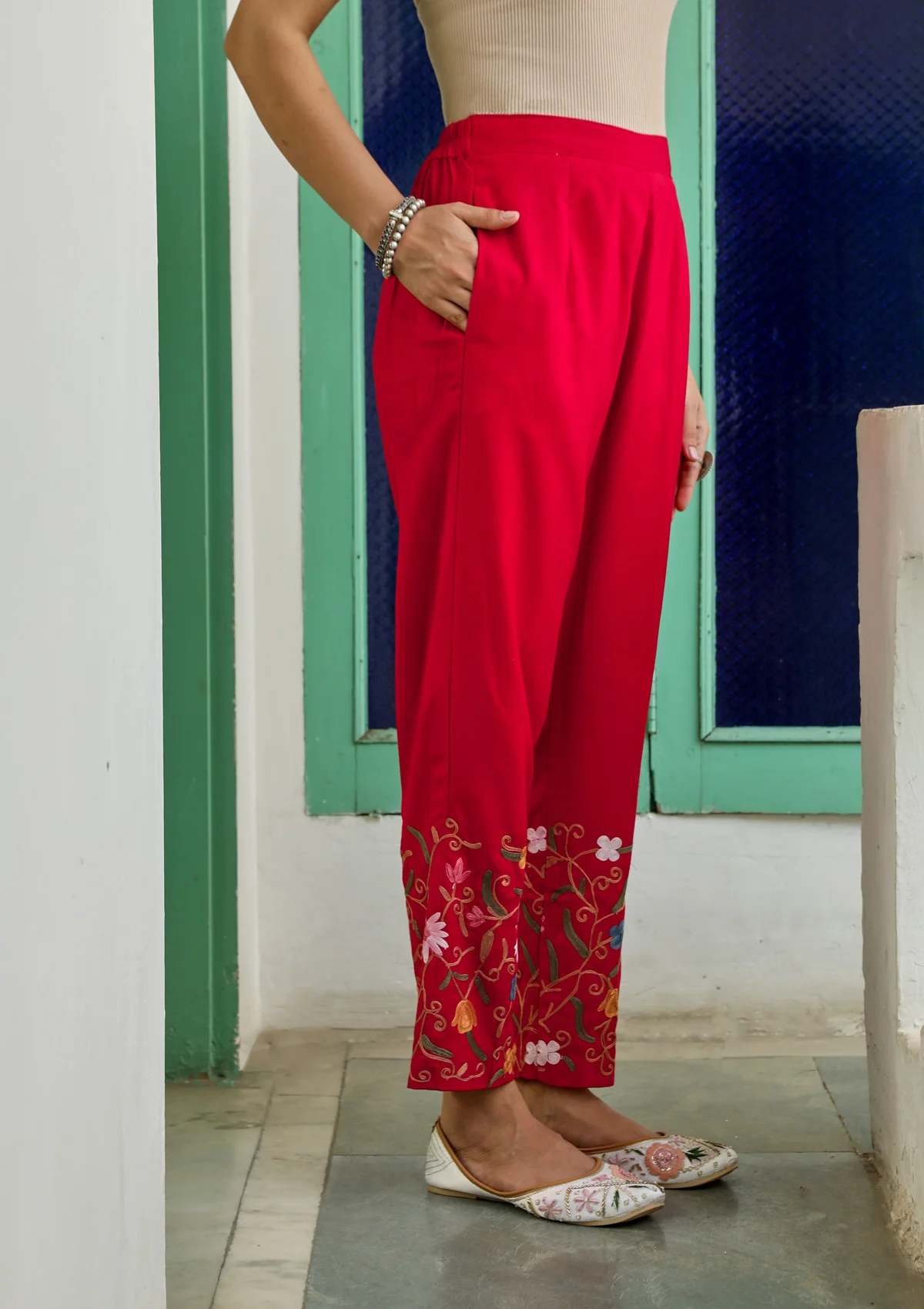 HOC Aari Embroidered Cotton Solid Women's 2 PC Co-ord Set - Red - Healthber