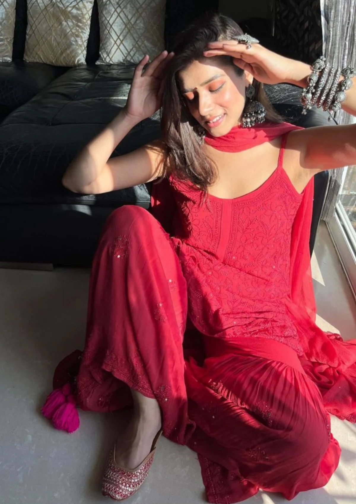 HOC Dia Chikankari Georgette Straight Kurta Set - Healthber