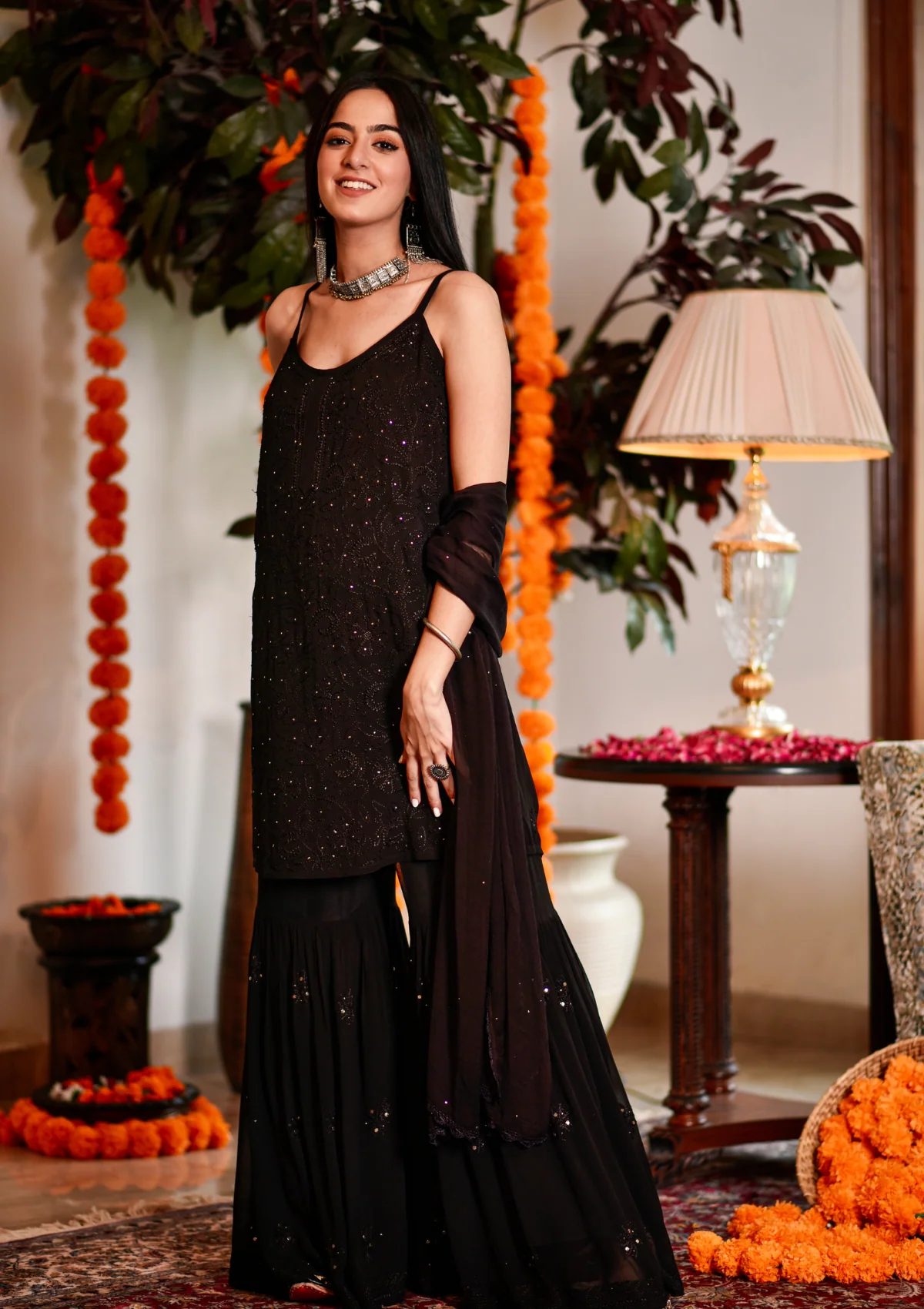 HOC Dia Chikankari Georgette Straight Kurta Set - Healthber