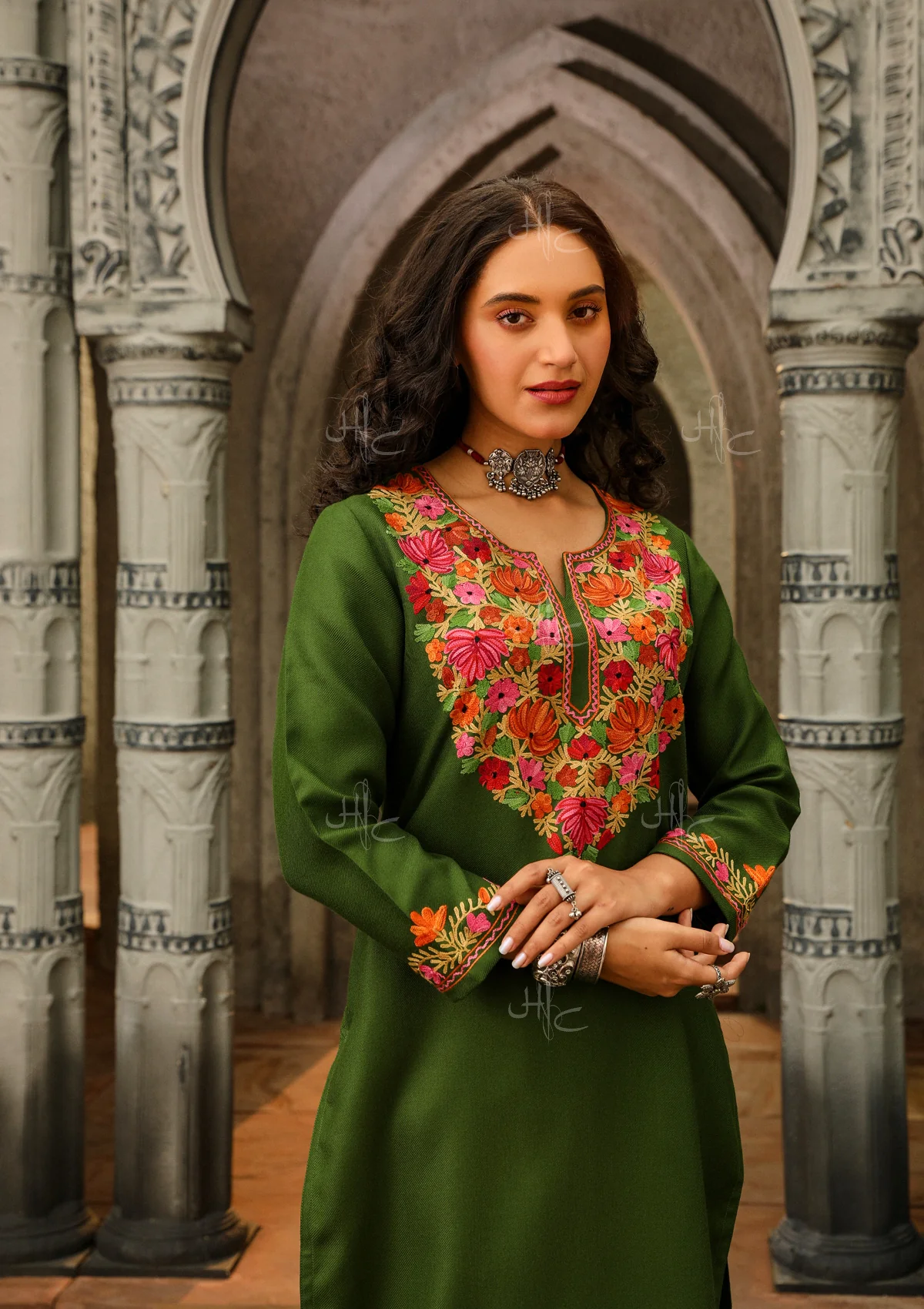 HOC Aari Woollen Straight Kurta Set- Green - Healthber