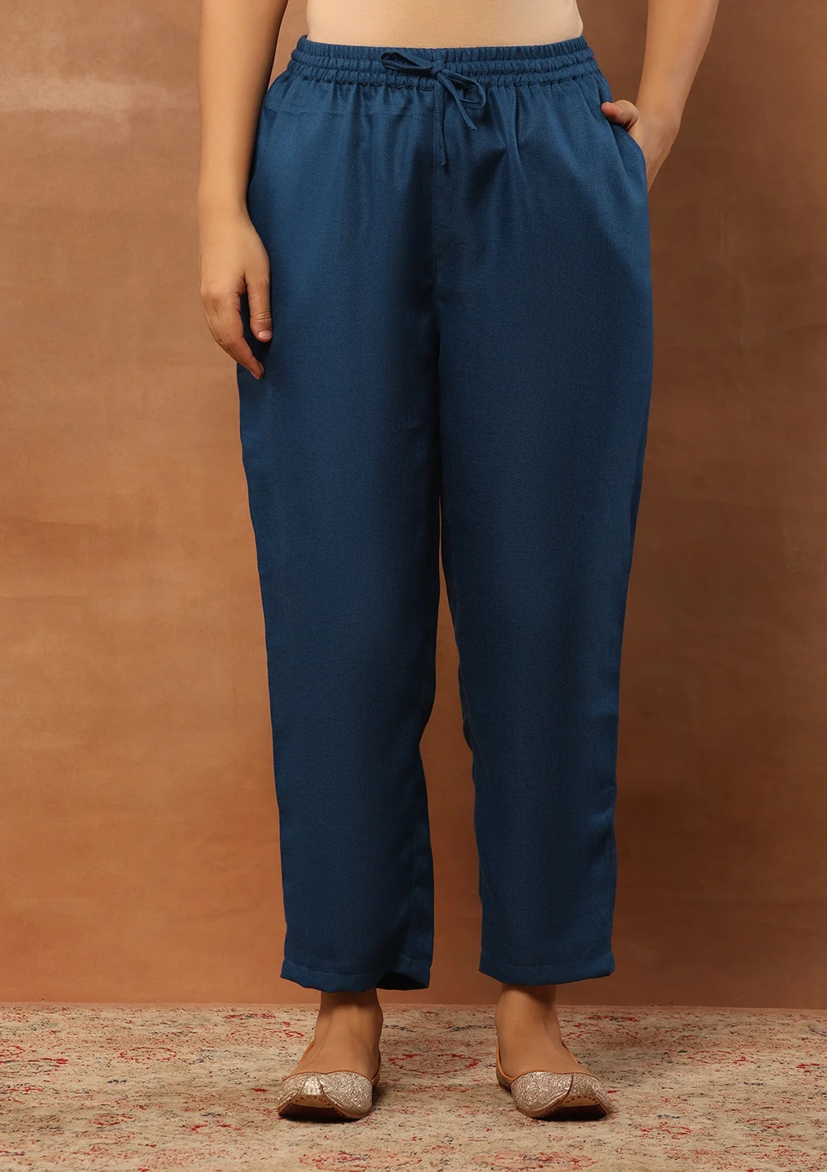 HOC Aari Woollen Straight Kurta Set with Dupatta-Blue - Healthber