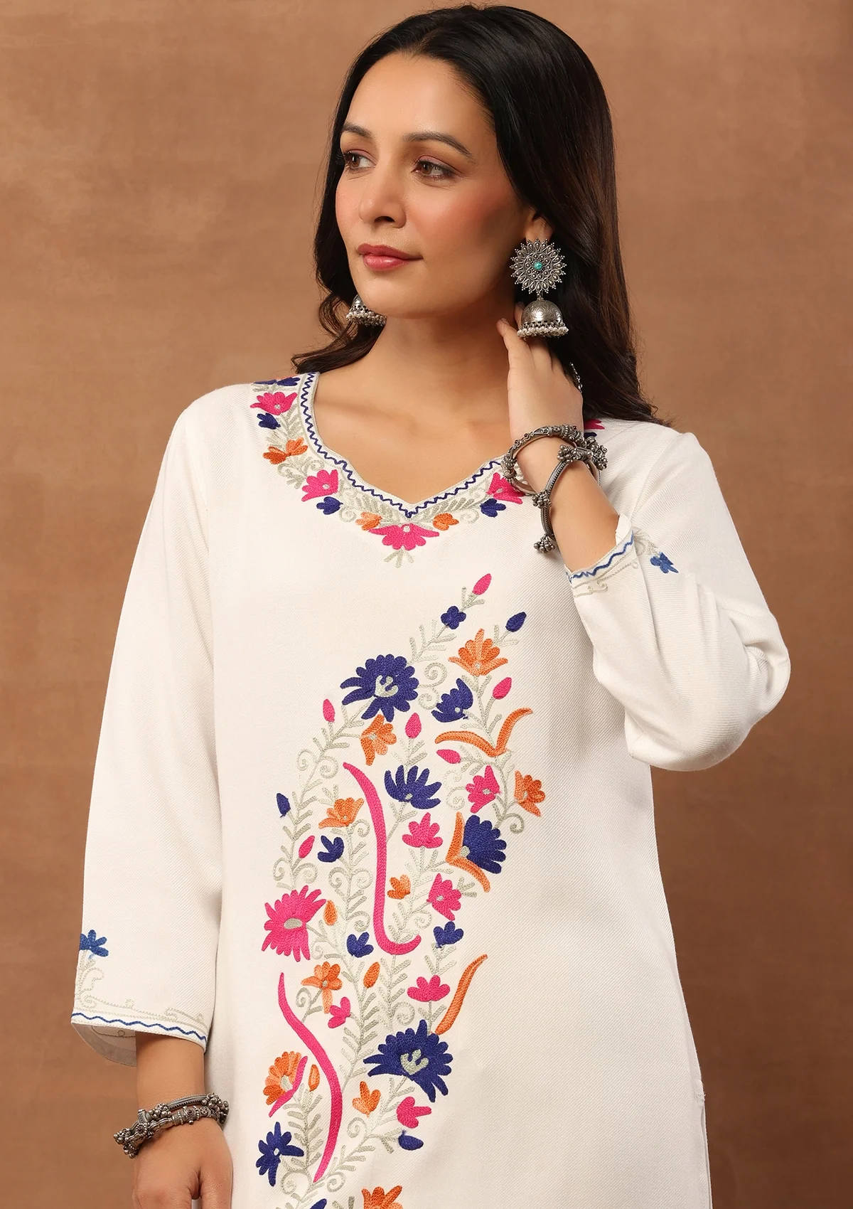 HOC Woollen Aari Embroidered Solid Women's 2 PC Long Kurta Set - White - Healthber