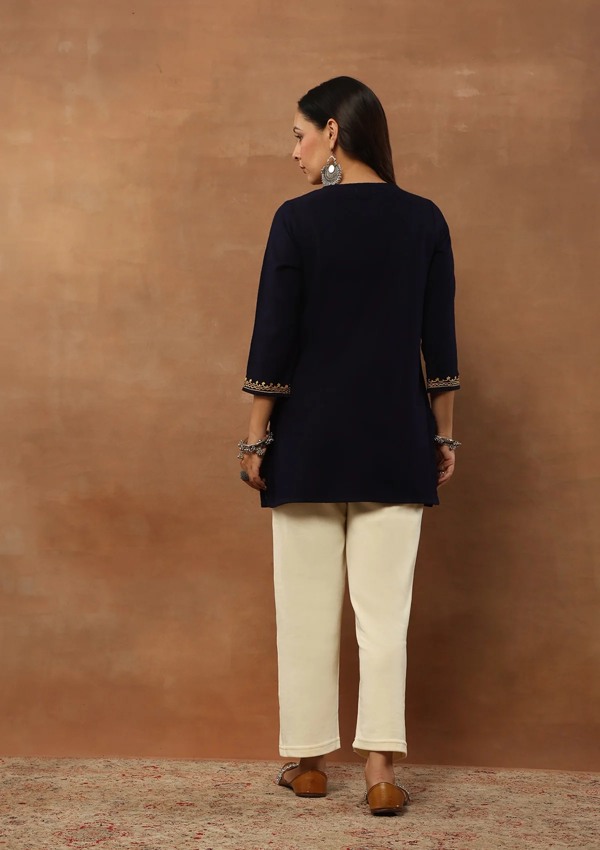 HOC Aari Embroidered Woollen Solid Women's Short Kurta - Navy Blue - Healthber