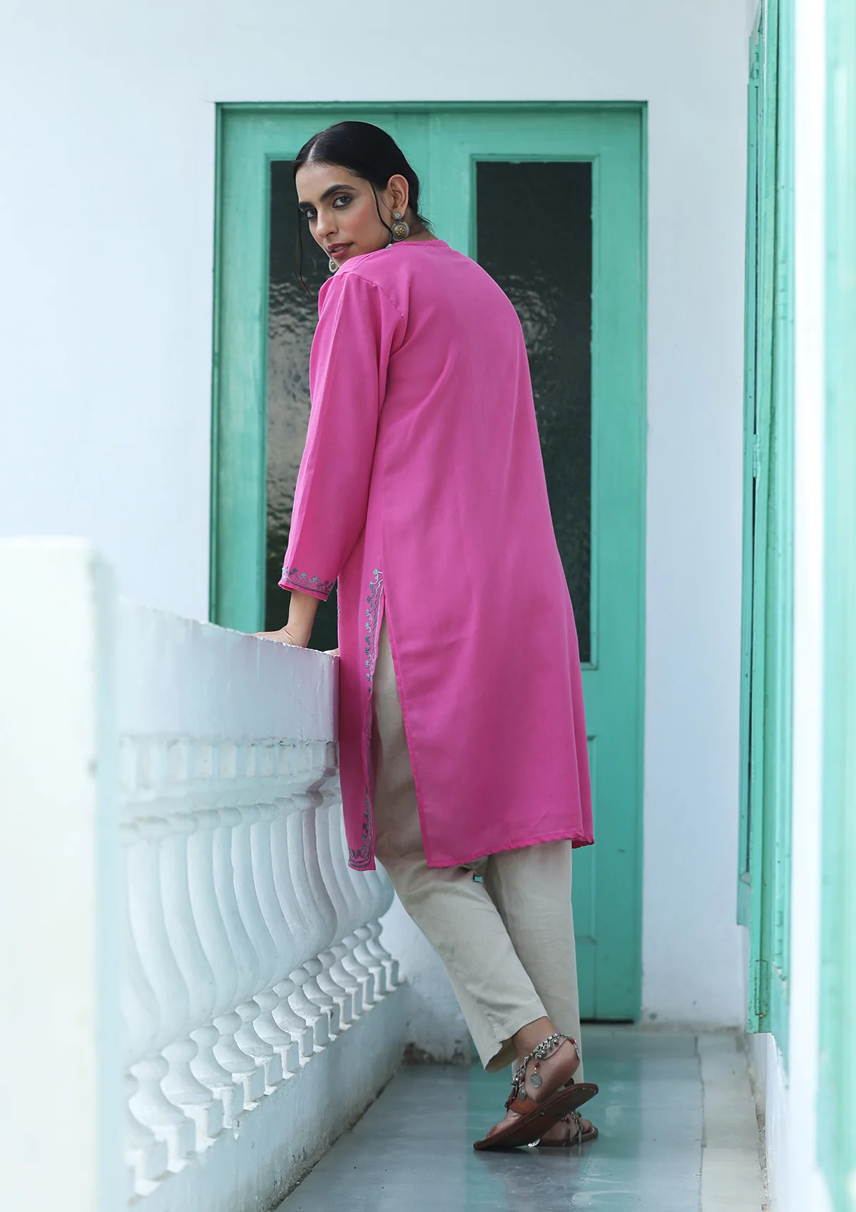 HOC Aari Embroidered Cotton Solid Women's Long Kurta - Pink - Healthber