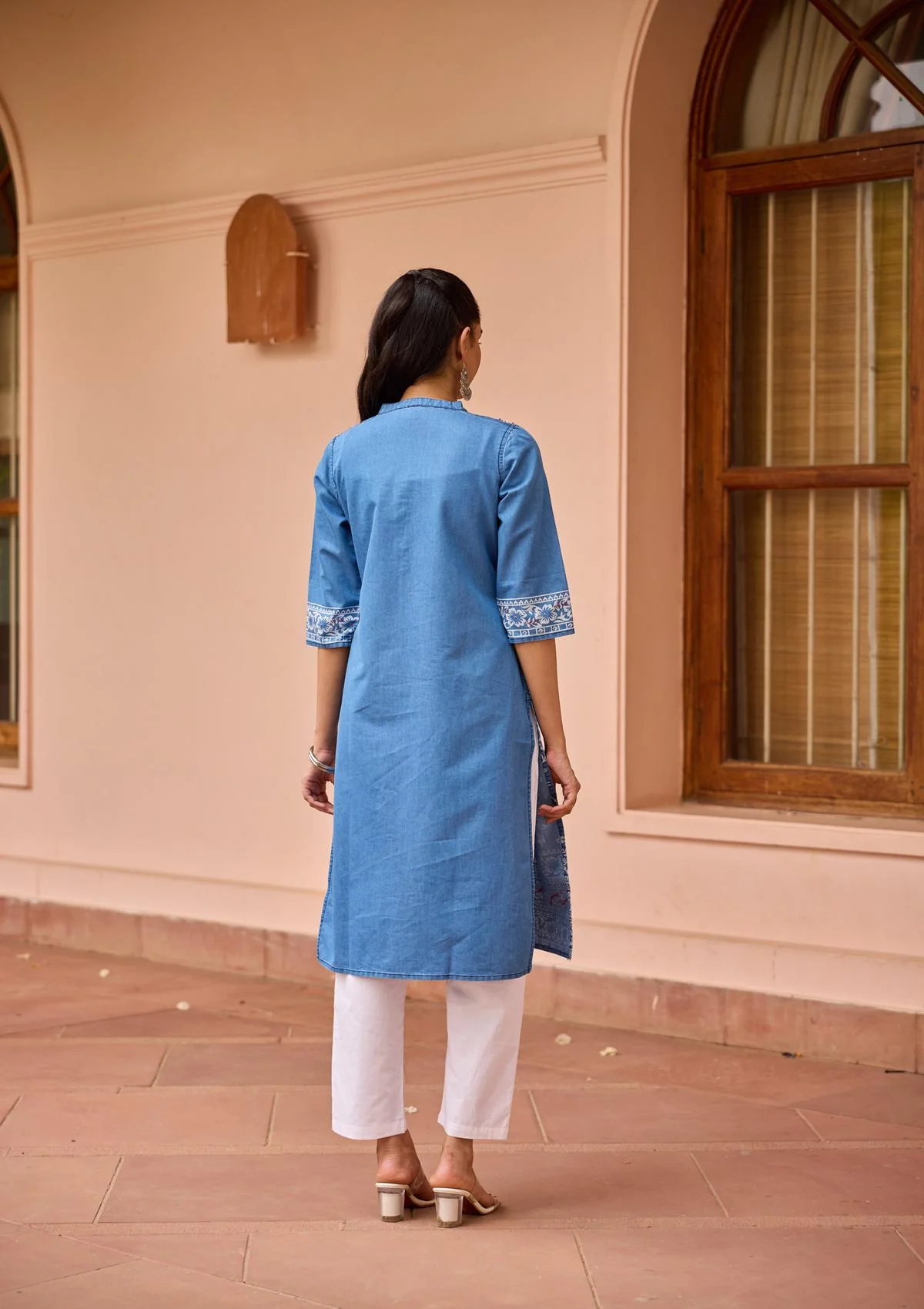 HOC Kantha Hand Embellished Denim Printed Women's Straight Kurta-Light Blue - Healthber