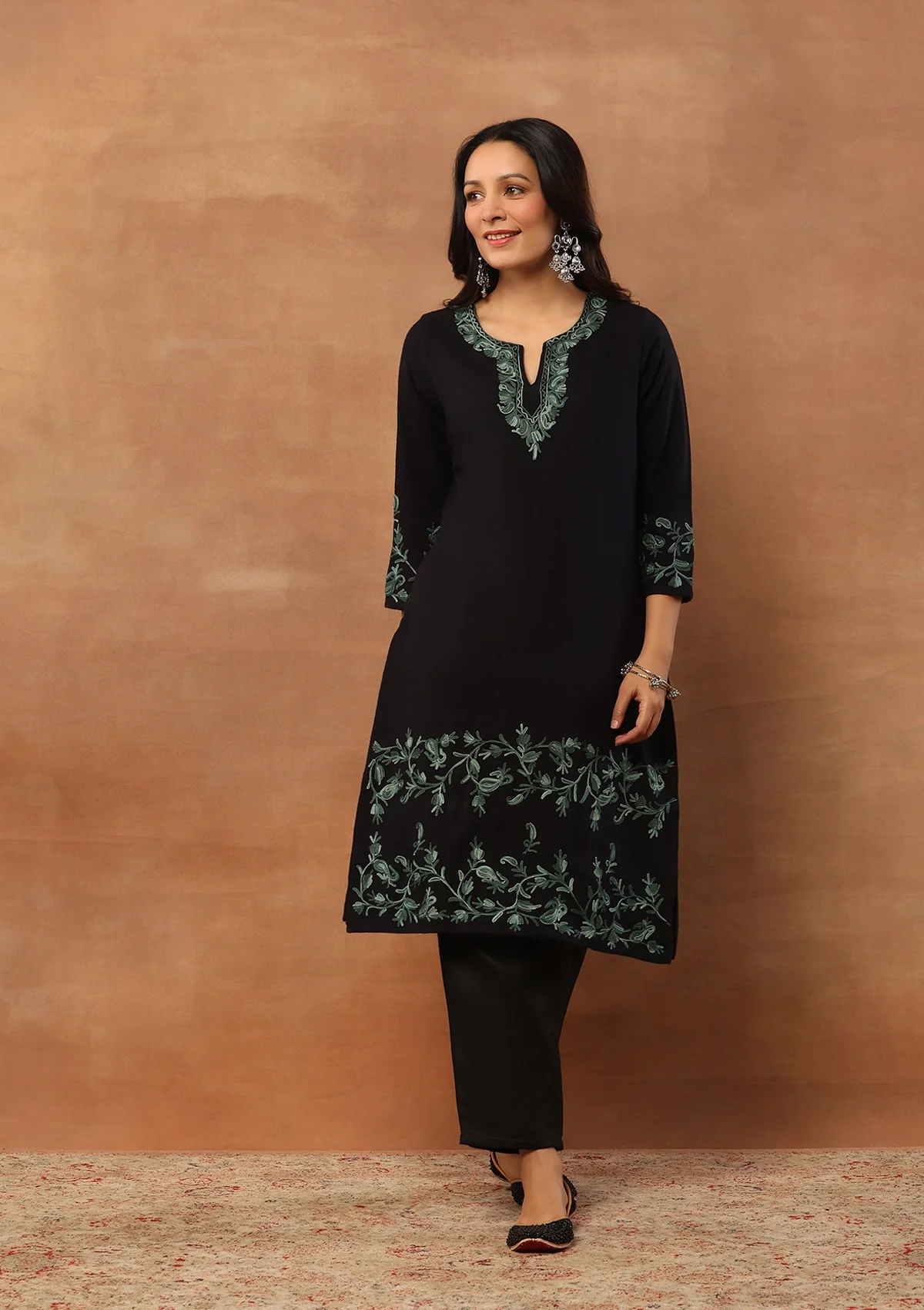 HOC Aari Embroidered Woollen Solid Women's Long Kurta - Black - Healthber