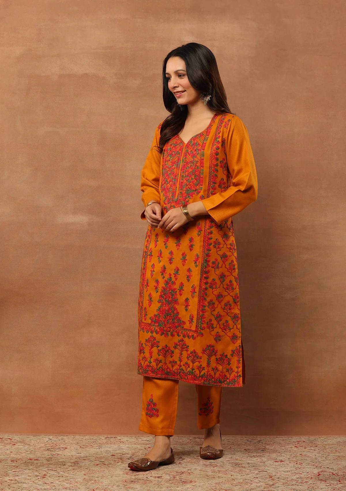 HOC Aari Woollen Straight Kurta Set with Dupatta - Healthber