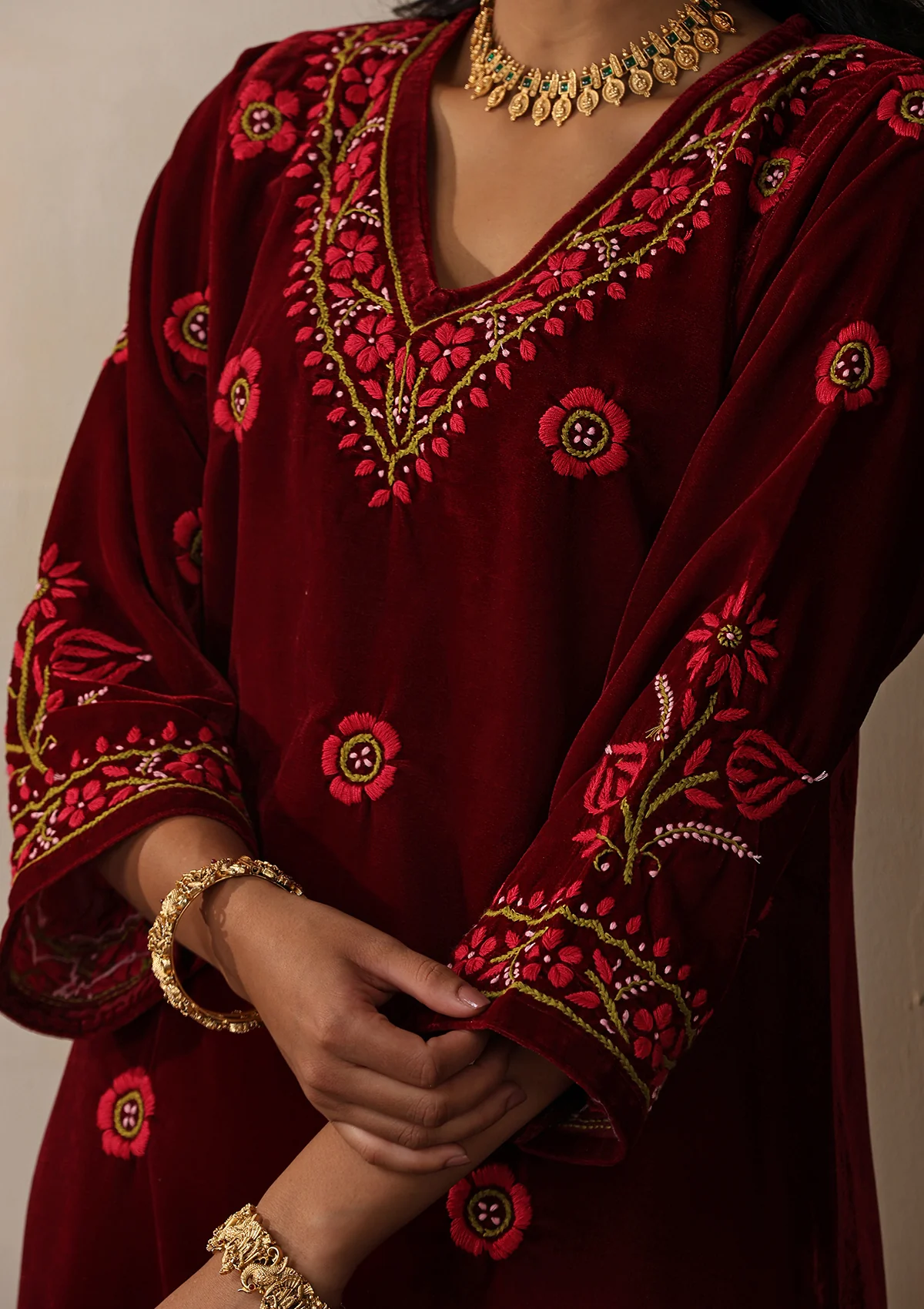 HOC Velvet Chikankari Solid Women's 2 PC Long Kurta Set - Maroon - Healthber