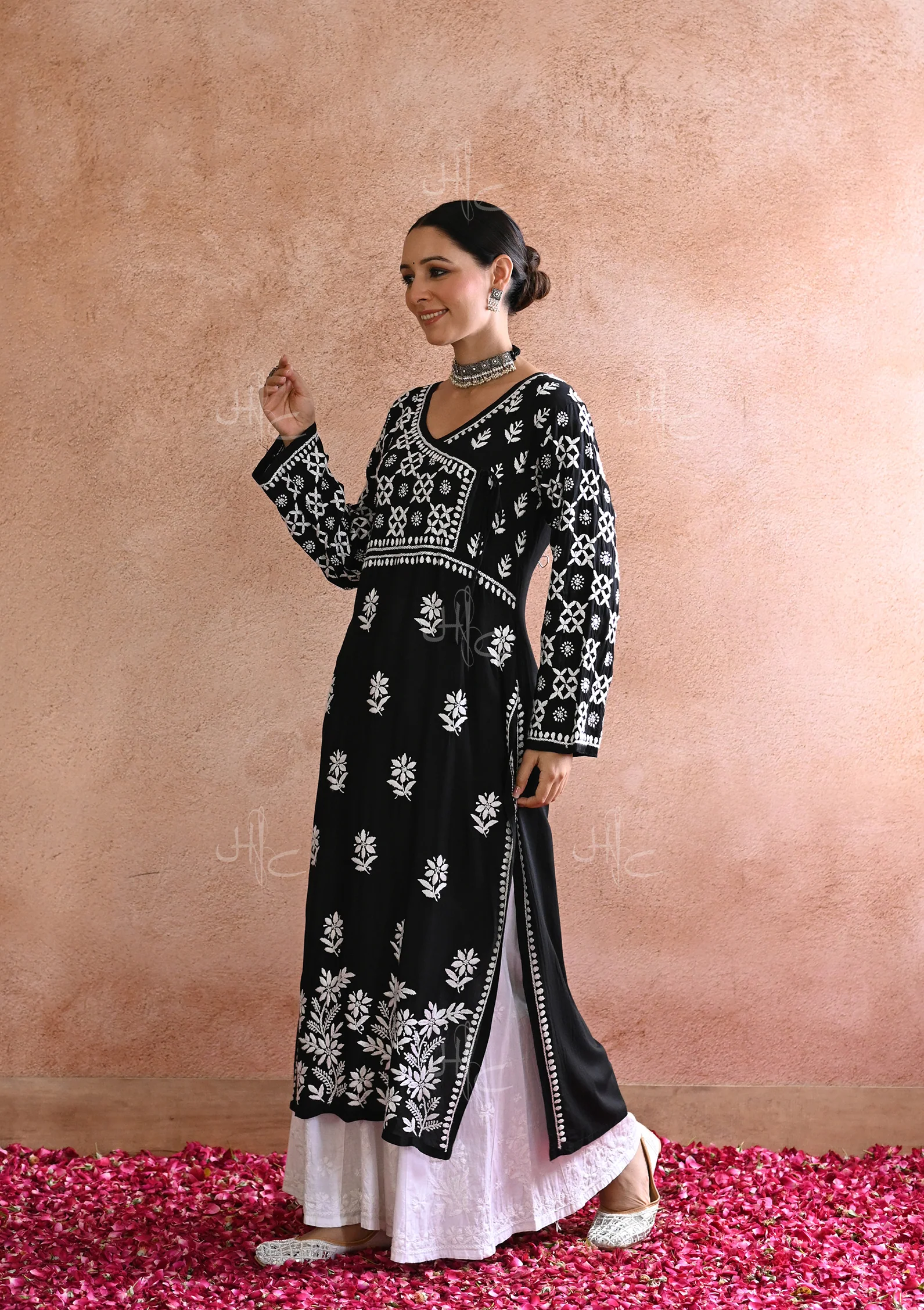 HOC Kashish Chikankari Modal Straight Kurta - Healthber