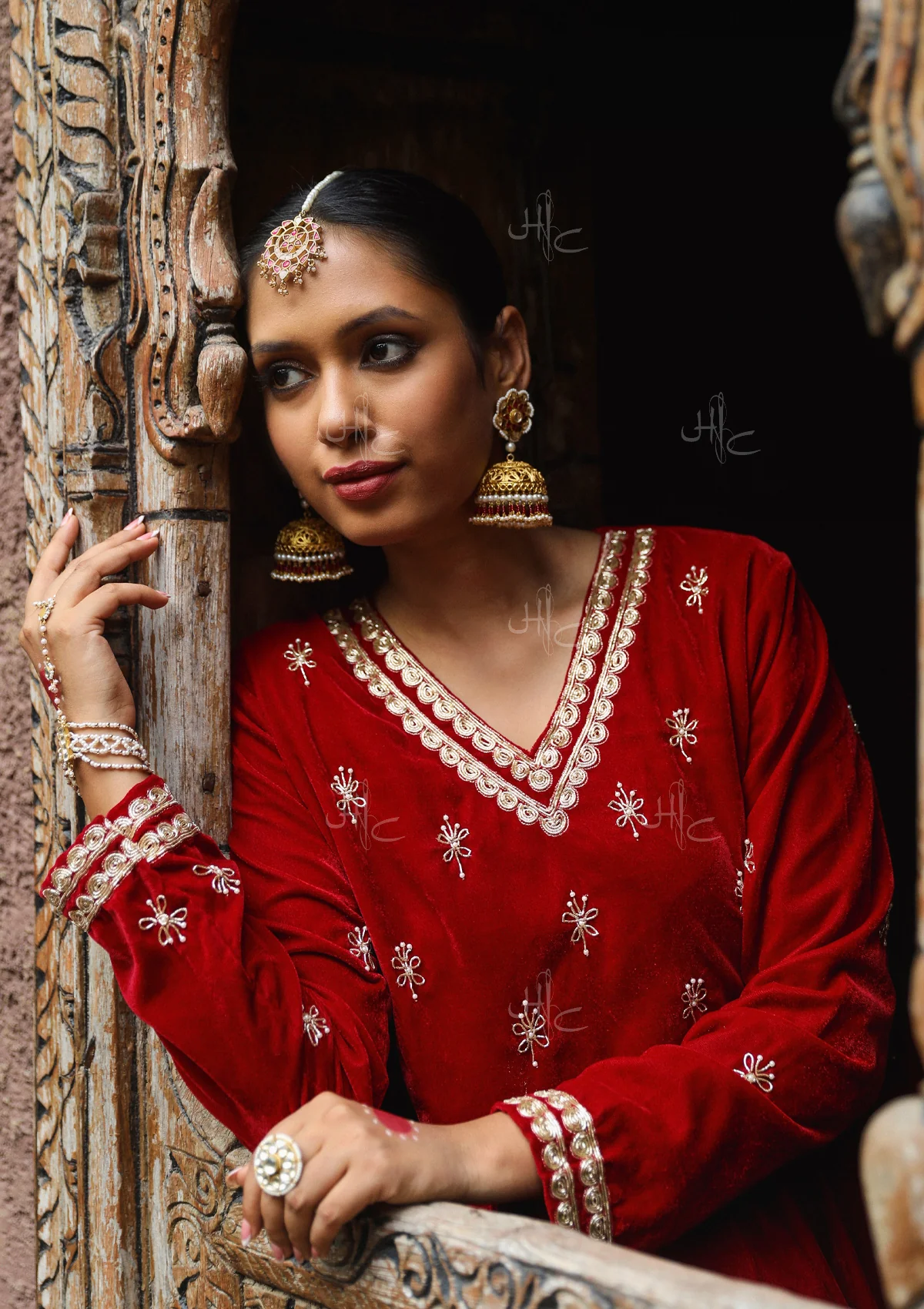 HOC Rumi Embroidered Velvet A-line Kurta Set - Healthber