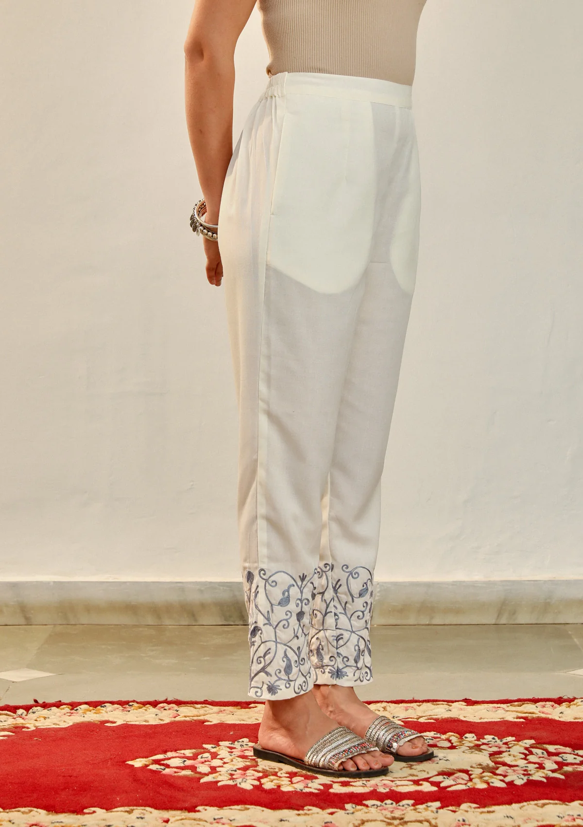 HOC Aari Embroidered Cotton Solid Women's 2 PC Co-ord Set - Off White - Healthber