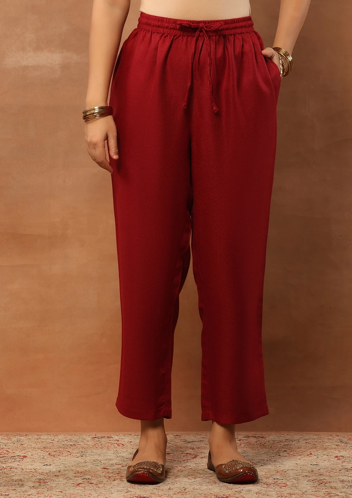 HOC Aari Woollen Straight Kurta Set with Dupatta-Maroon - Healthber