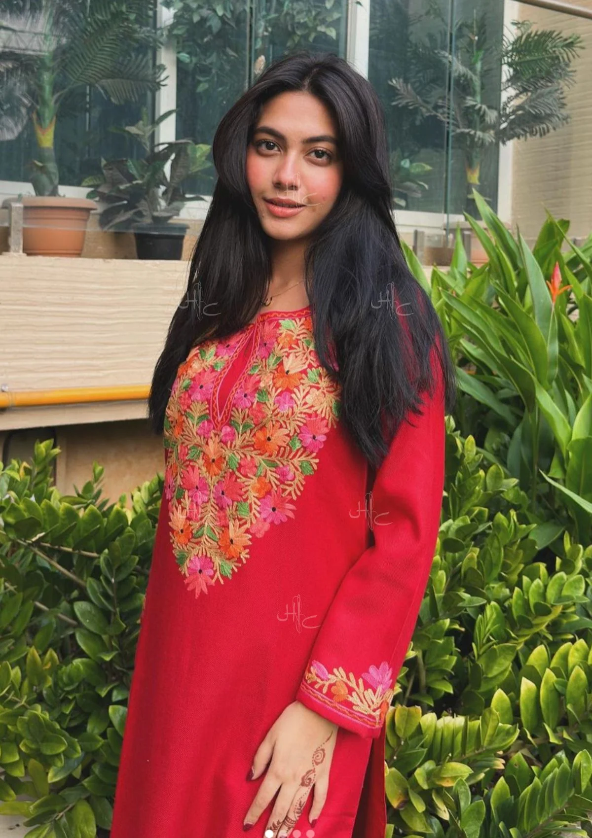 HOC Kasmira Aari Woollen Straight Kurta Set - Healthber