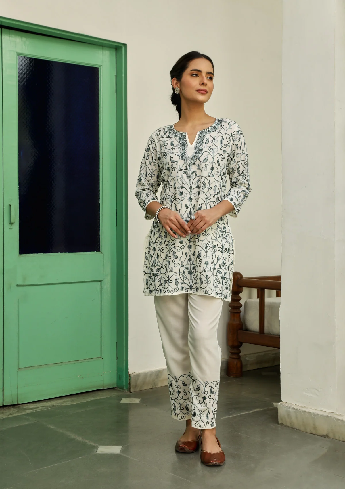 HOC Aari Embroidered Cotton Solid Women's 2 PC Co-ord Set - Off White - Healthber