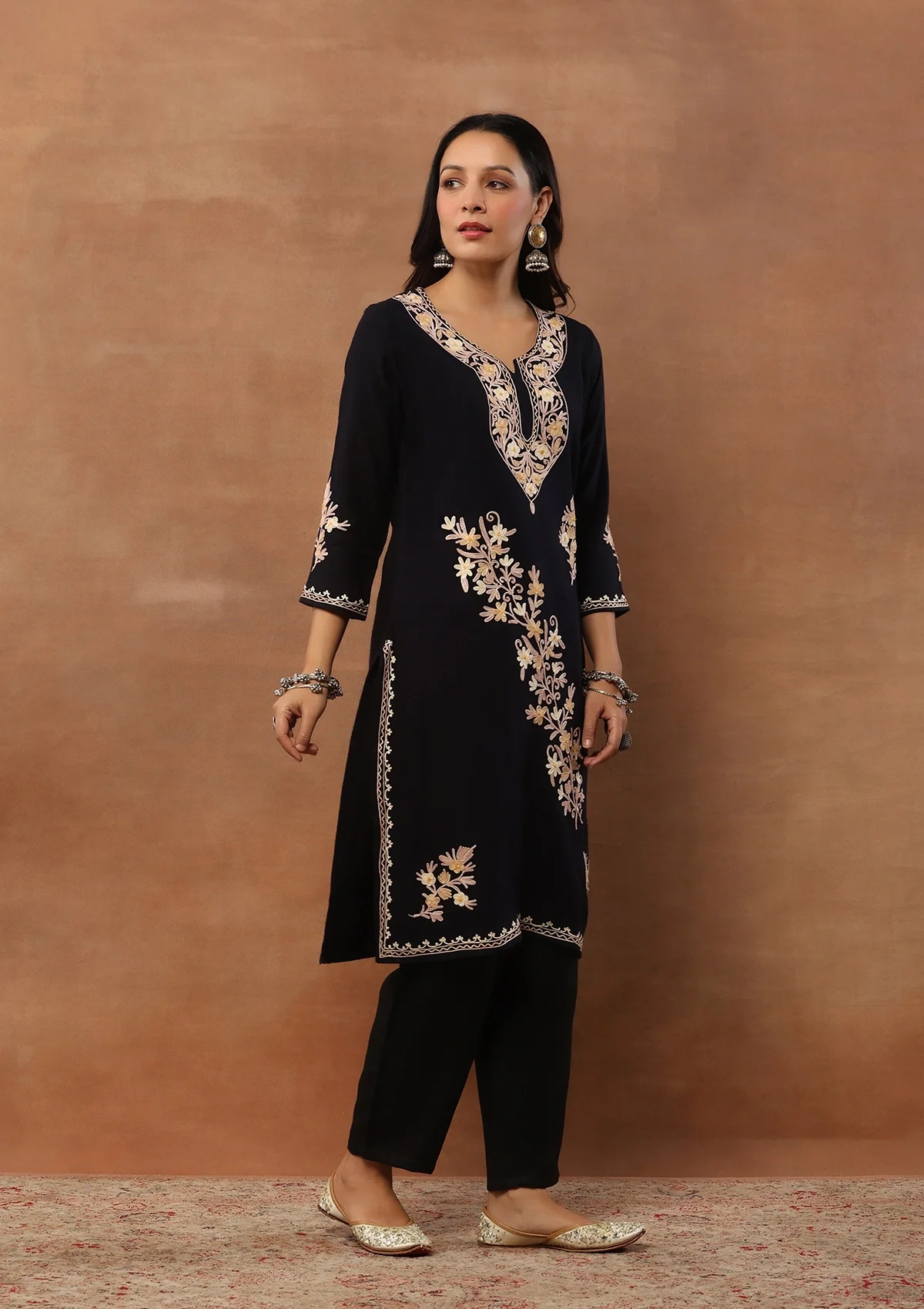 HOC Aari Embroidered Woollen Solid Women's Long Kurta - Black - Healthber