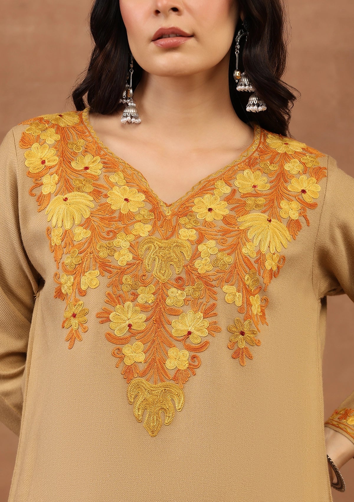 HOC Kasmira Aari Woollen Short Kurta - Healthber