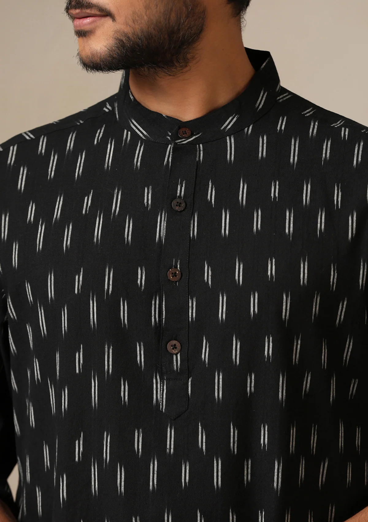 HOC Ikkat Cotton Solid Men's Short Kurta - Black - Healthber